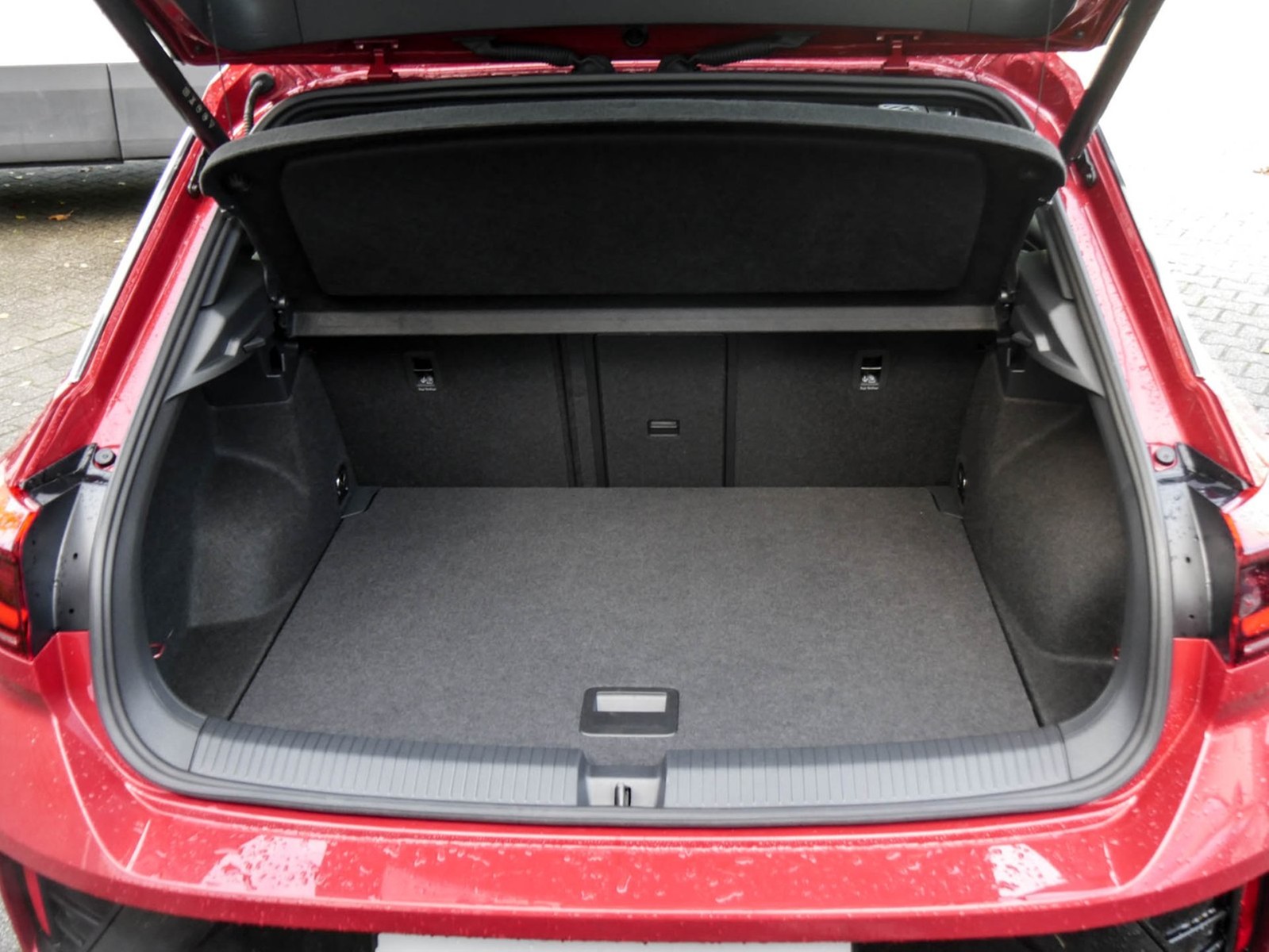 Volkswagen T-Roc 2.0 R 4X4 AKRAPOVIC CAM ACC LM18 E-KLAPPE