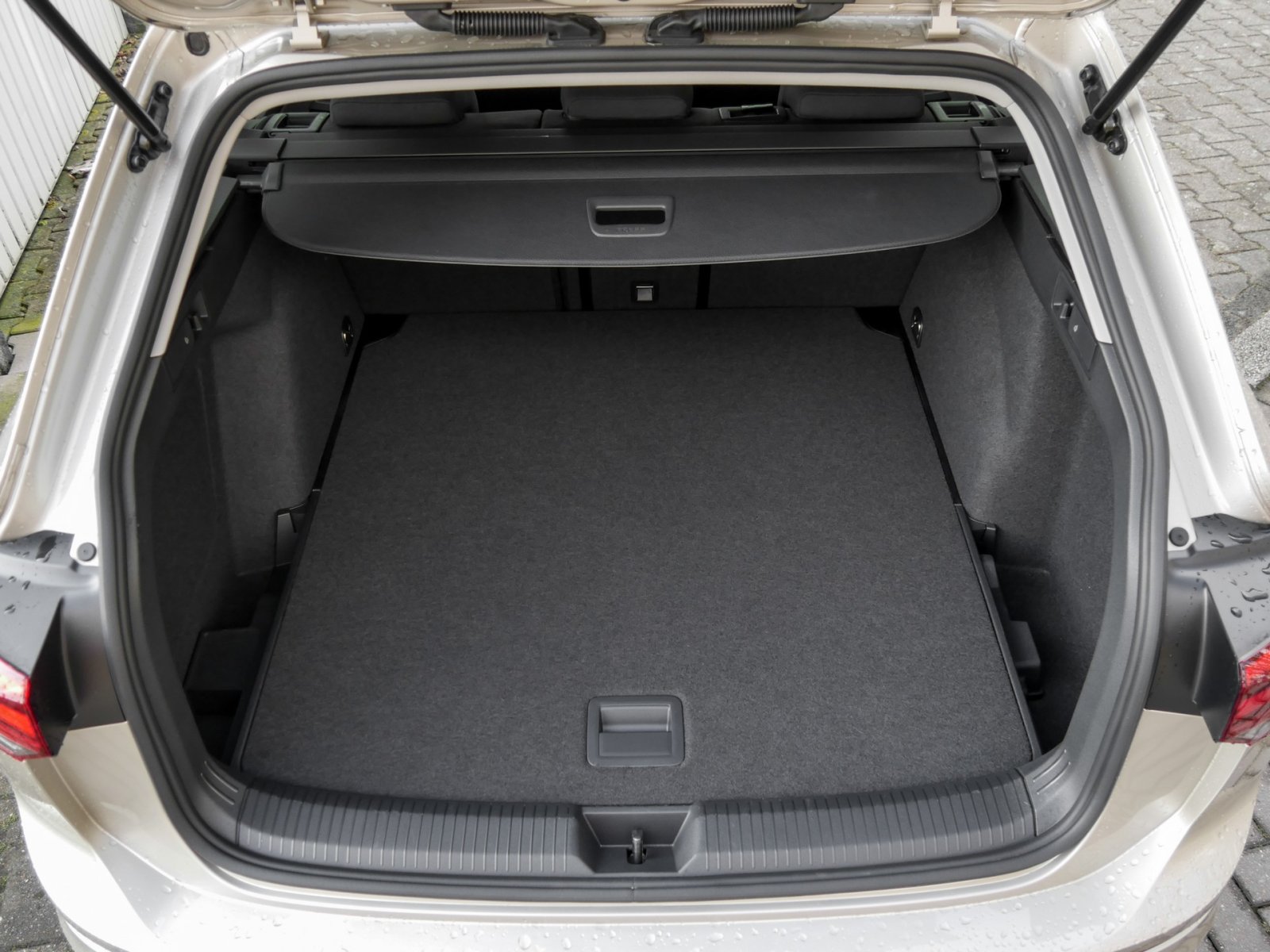 Volkswagen Golf Variant VIII 1.5 eTSI MOVE AHK CAM ACC NAVI