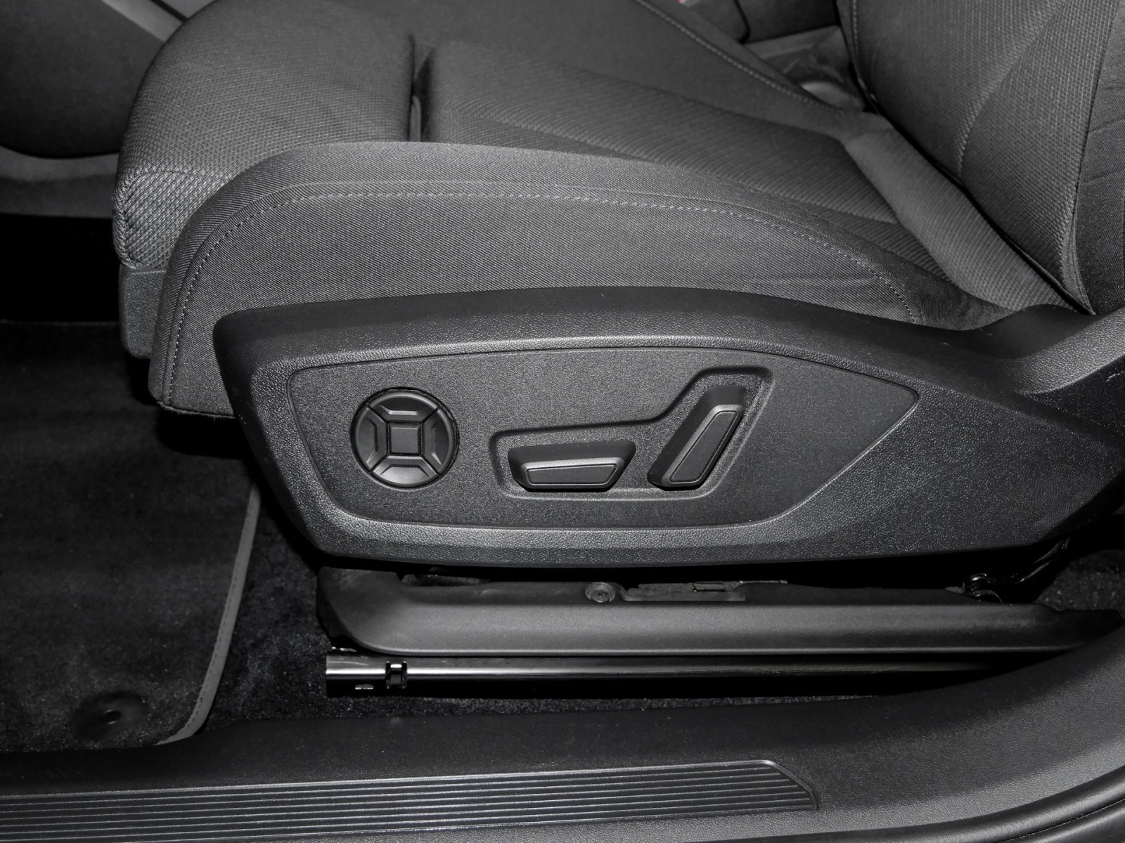 Audi Q4 e-tron Sportback 40 ALU19 eKLAPPE NAVI+