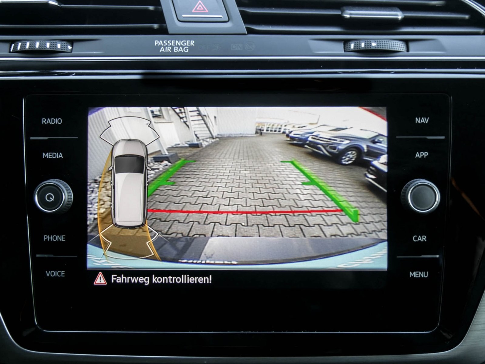 Volkswagen Touran 2.0 COMFORTLINE 7SITZE CAM ACC E-KLAPPE