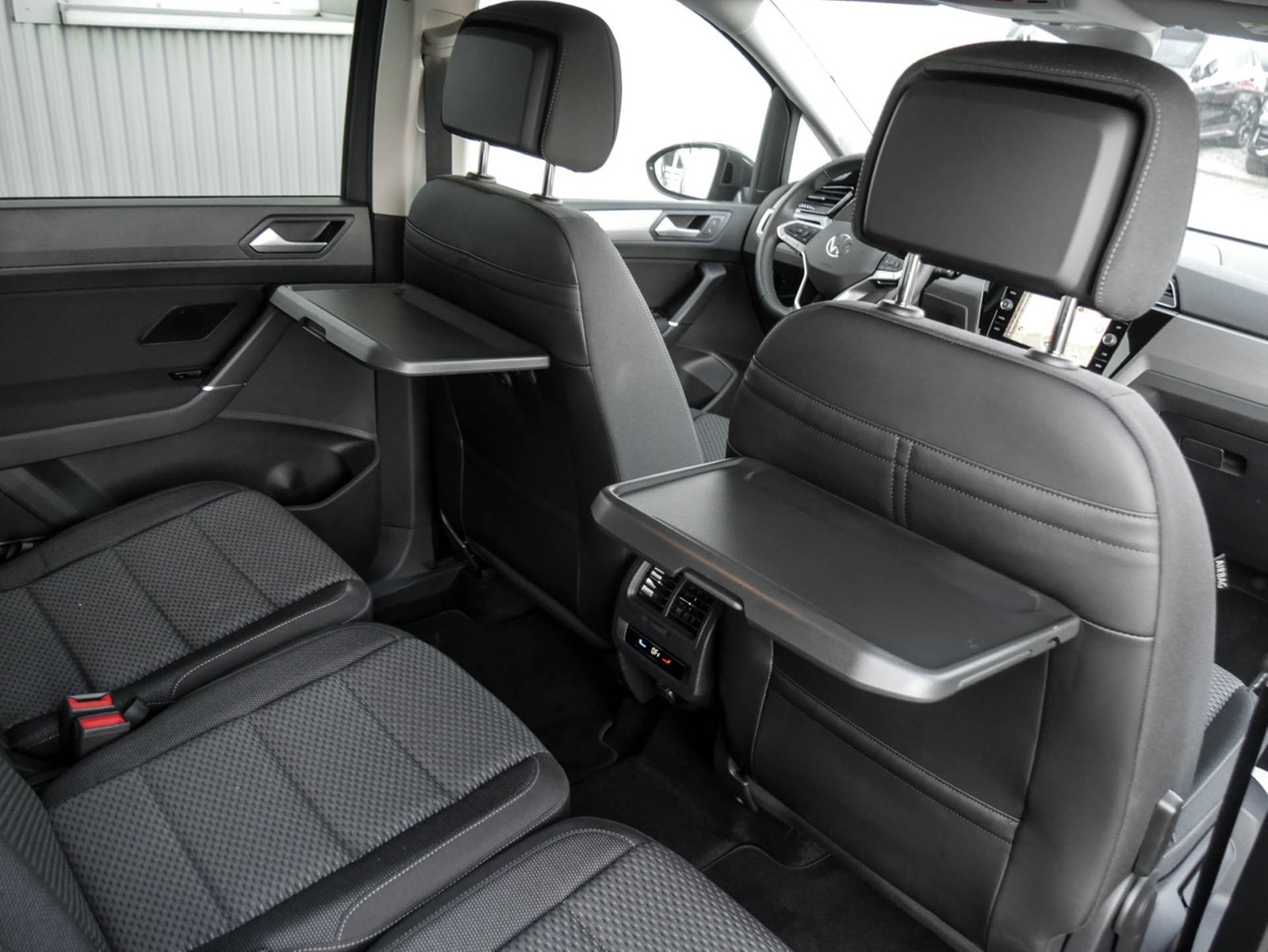 Volkswagen Touran 2.0 COMFORTLINE 7SITZE CAM ACC E-KLAPPE