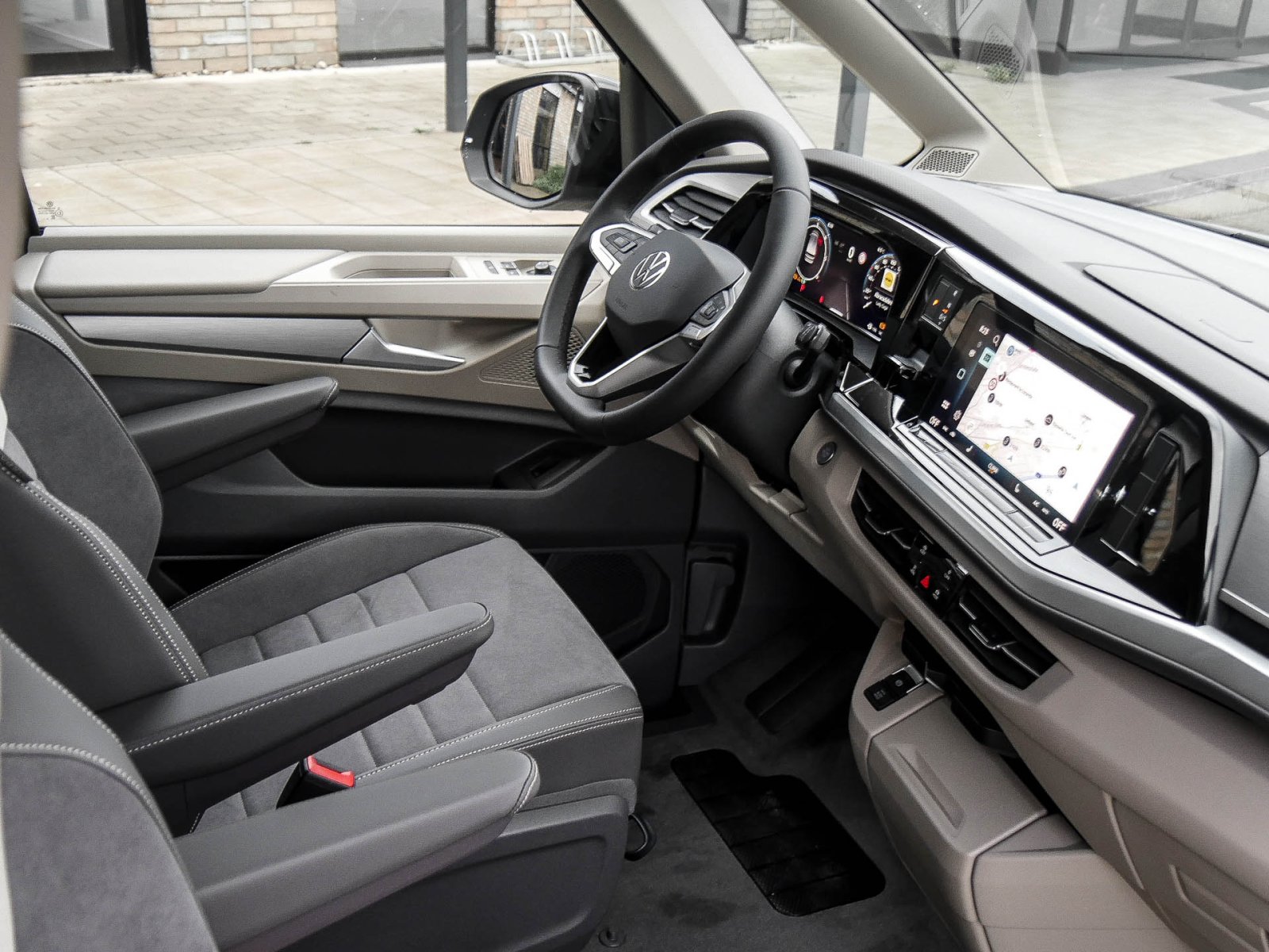 Volkswagen T7 Multivan LR 2,0 l TDI Edition lang Klima LED PDC Kamera AHK