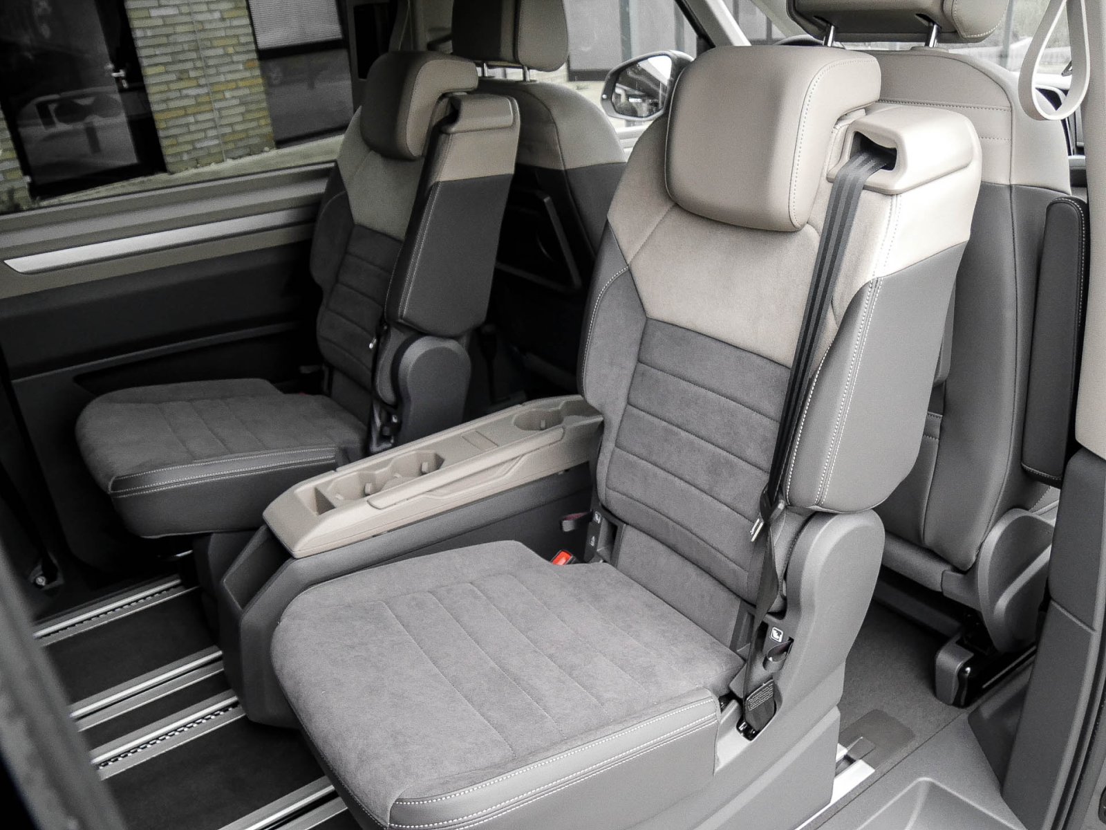 Volkswagen T7 Multivan LR 2,0 l TDI Edition lang Klima LED PDC Kamera AHK