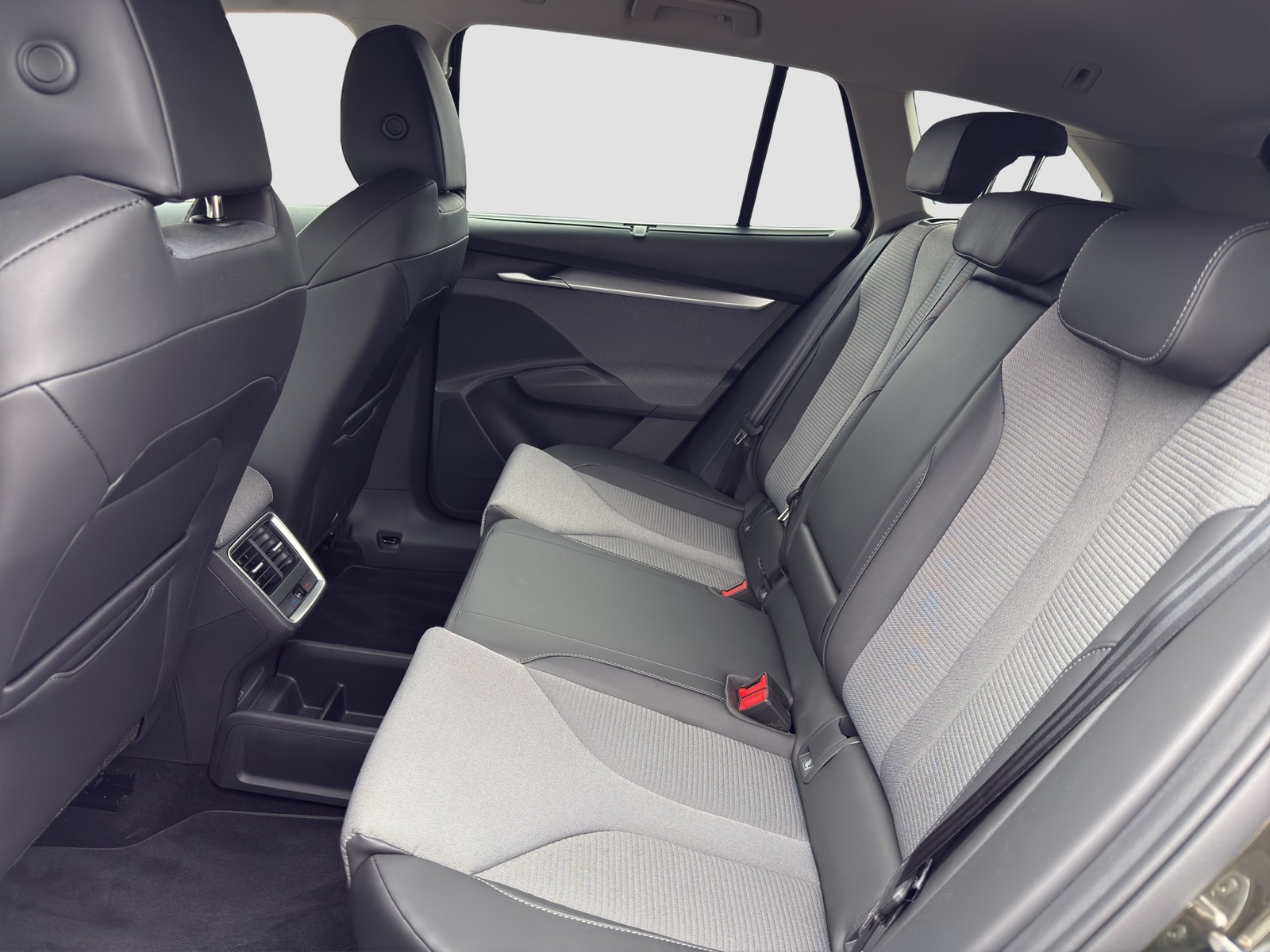 Skoda Enyaq 60 *FACELIFT* AHK ACC NAV RFK SHZ