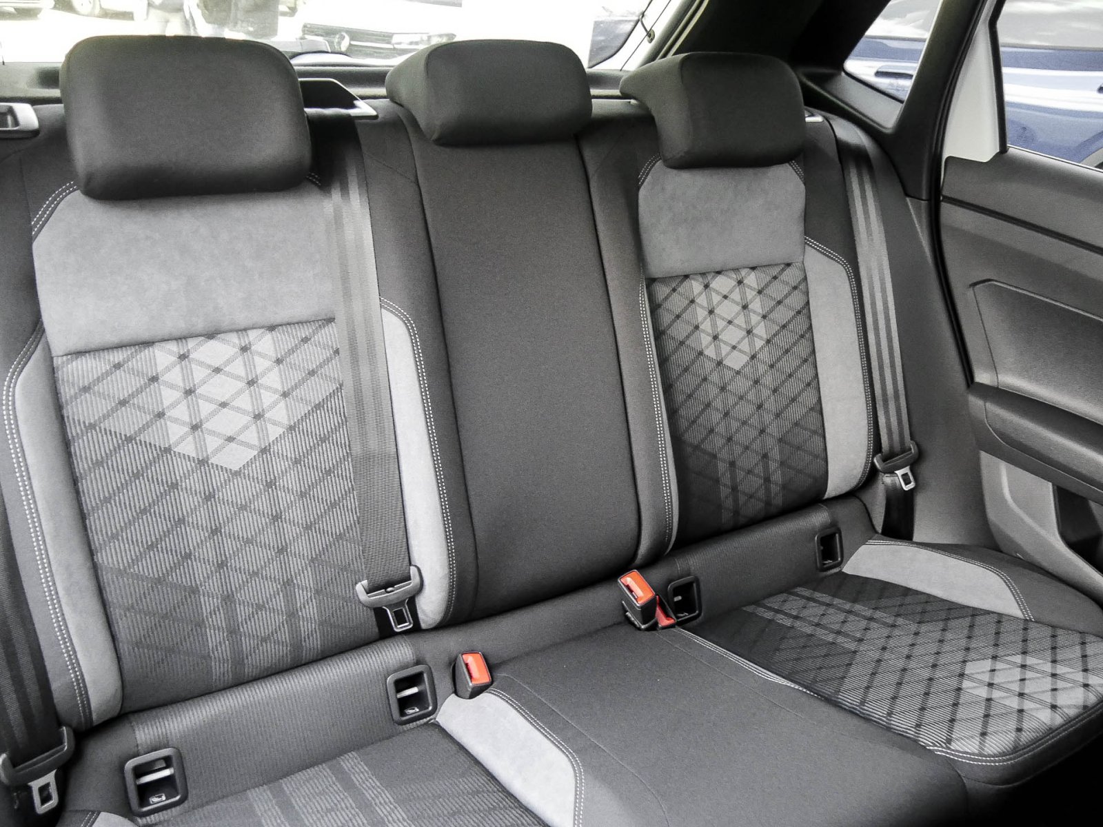 Volkswagen Polo 1.0 R-LINE DSG