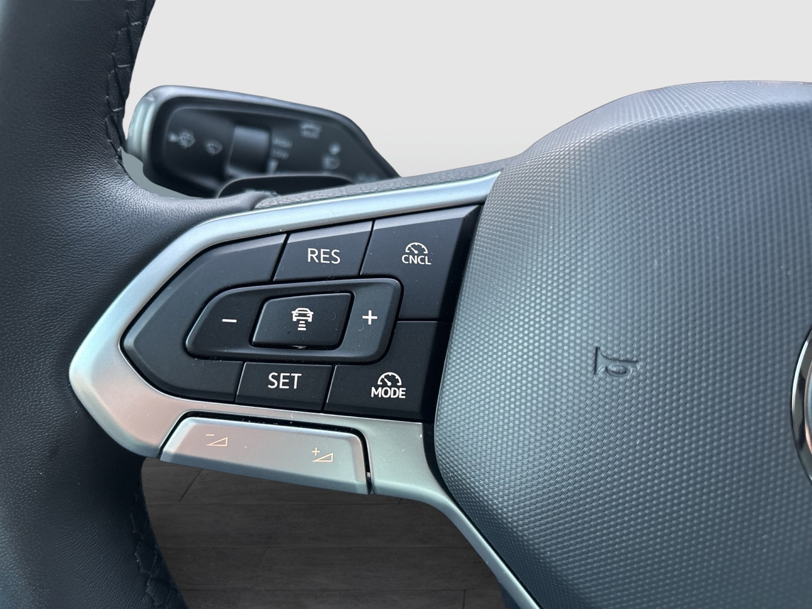 Volkswagen Passat Variant 2.0 ELEGANCE 4X4 LEDR STANDHZ AHK