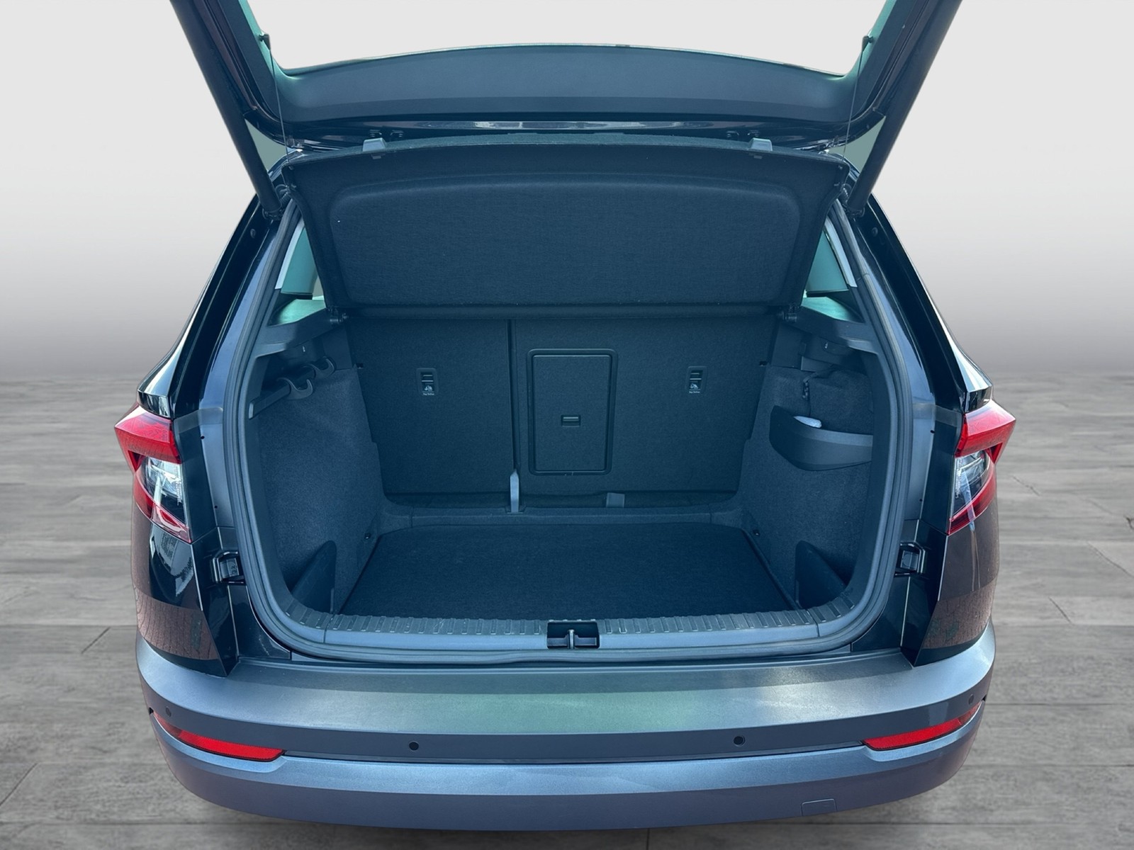 Skoda Karoq 1.5 CLEVER CAM eKLAPPE NAVI ALU SITZHEIZ