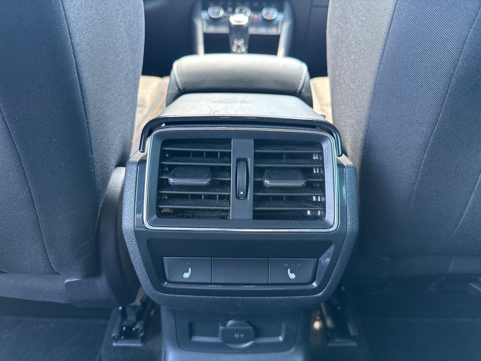 Skoda Karoq 1.5 CLEVER CAM eKLAPPE NAVI ALU SITZHEIZ