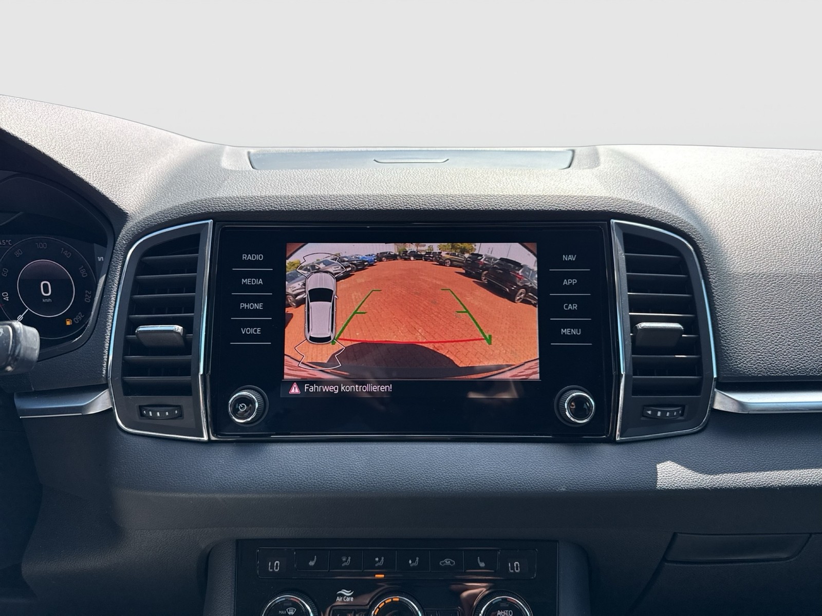 Skoda Karoq 1.5 CLEVER CAM eKLAPPE NAVI ALU SITZHEIZ