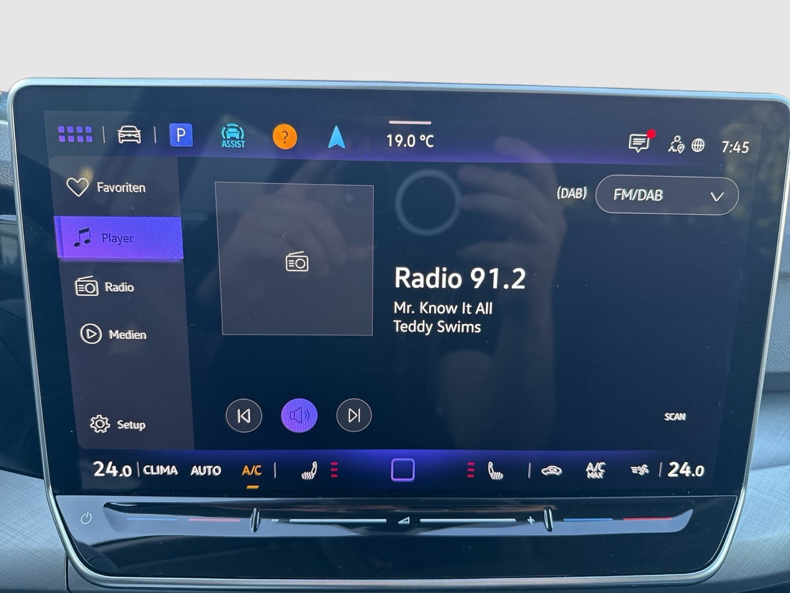 Volkswagen Golf VIII 1.5 eTSI LIFE CAM ACC HEAD-UP NAVI ALU