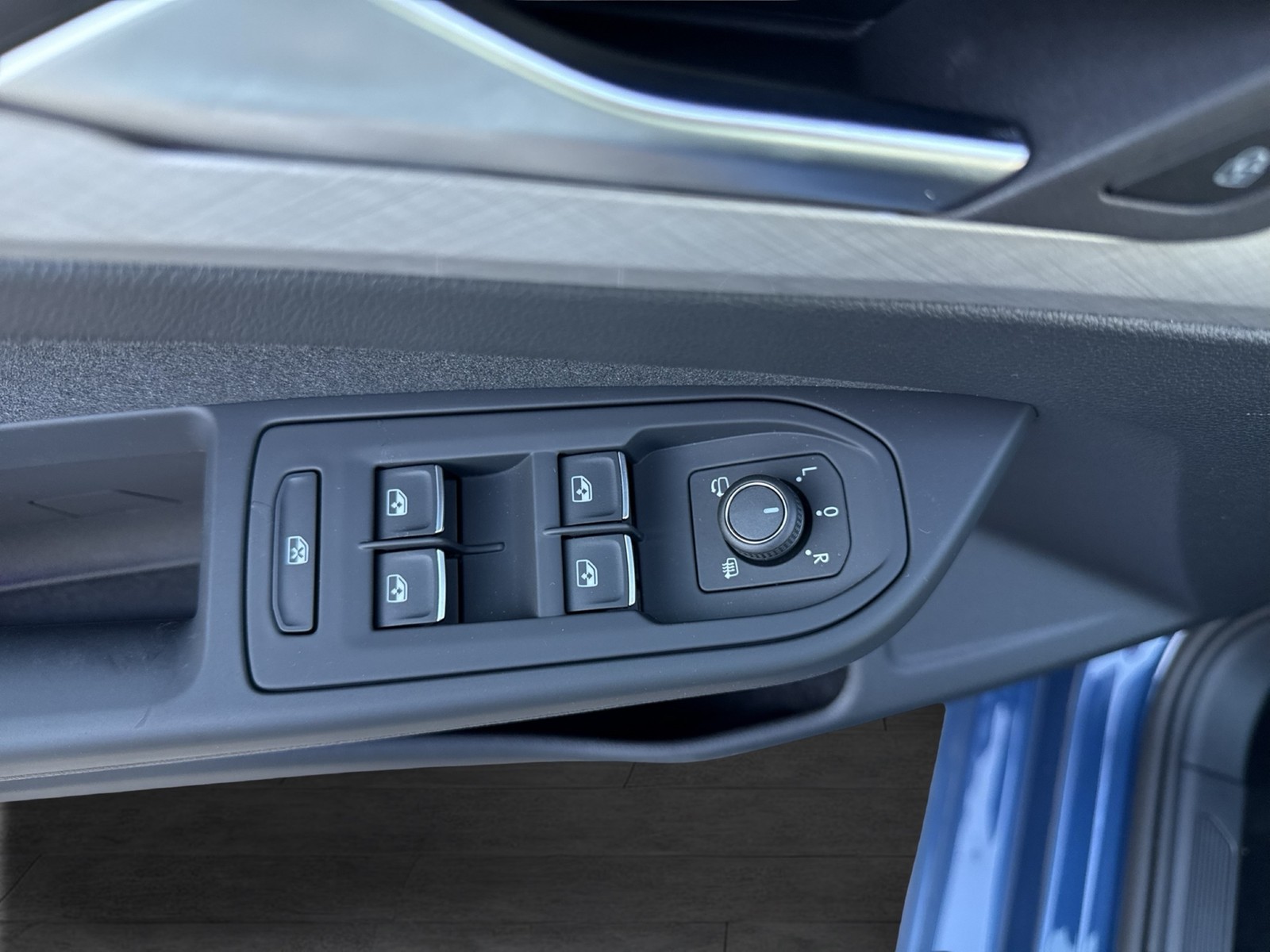 Volkswagen Golf VIII 1.5 eTSI LIFE CAM ACC HEAD-UP NAVI ALU