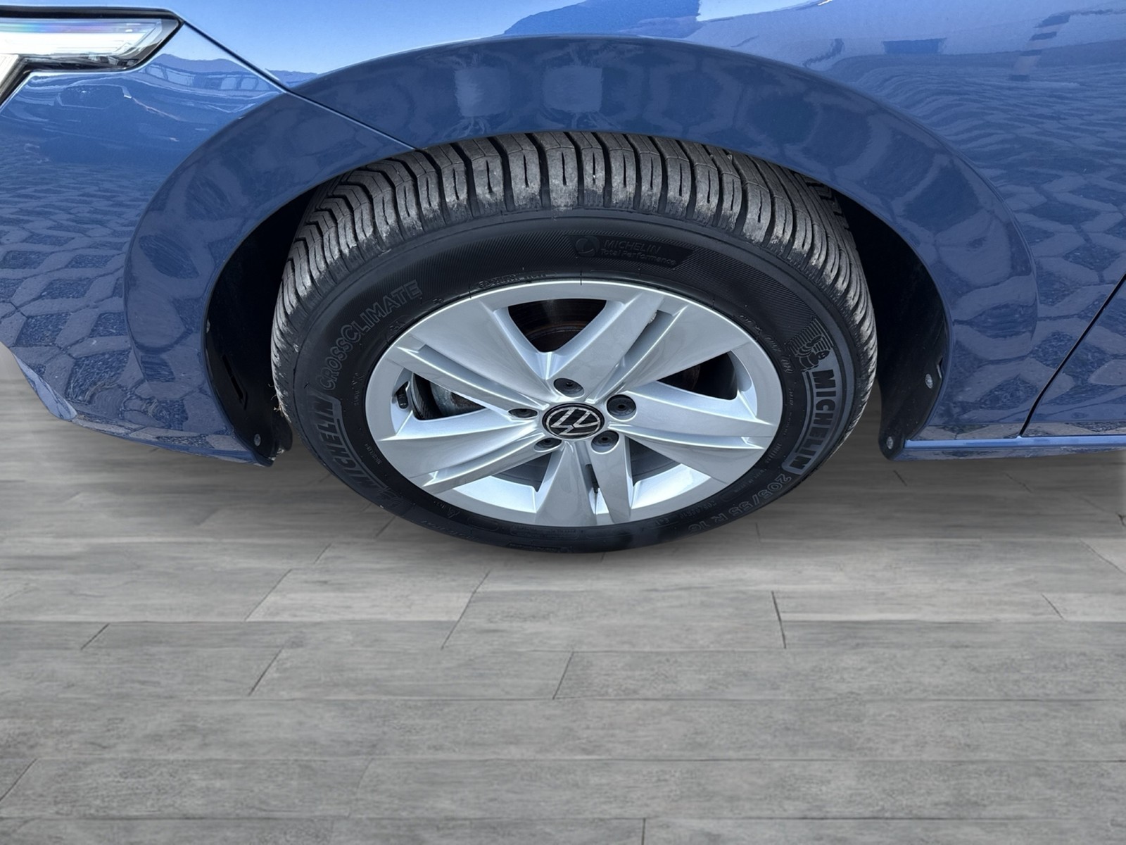 Volkswagen Golf VIII 1.5 eTSI LIFE CAM ACC HEAD-UP NAVI ALU