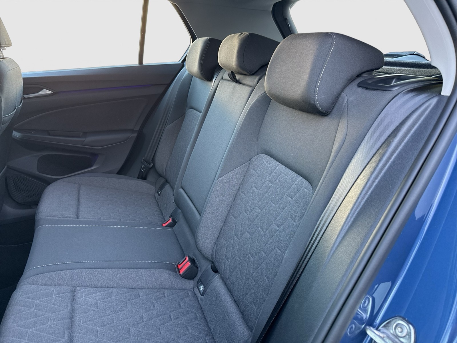 Volkswagen Golf VIII 1.5 eTSI LIFE CAM ACC HEAD-UP NAVI ALU