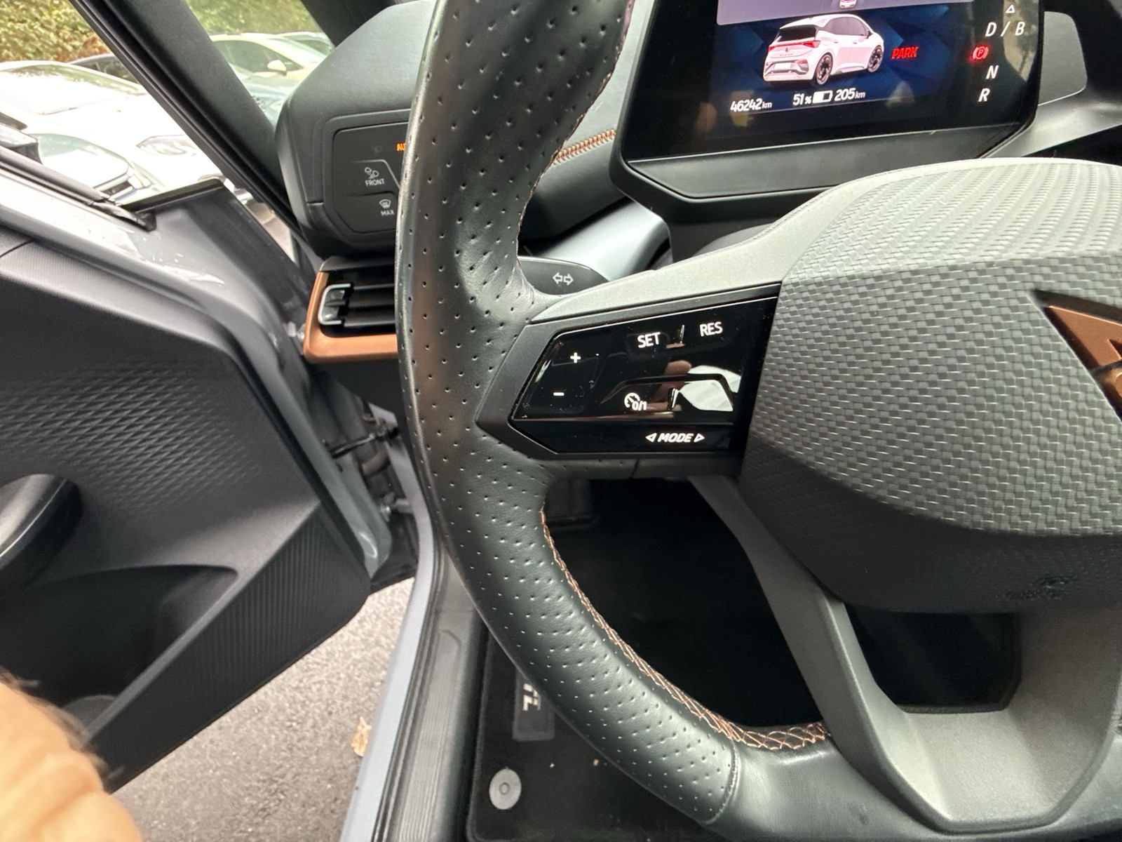 Cupra Born LM19 SITZHEIZUNG LED EINPARKHILFE DAB