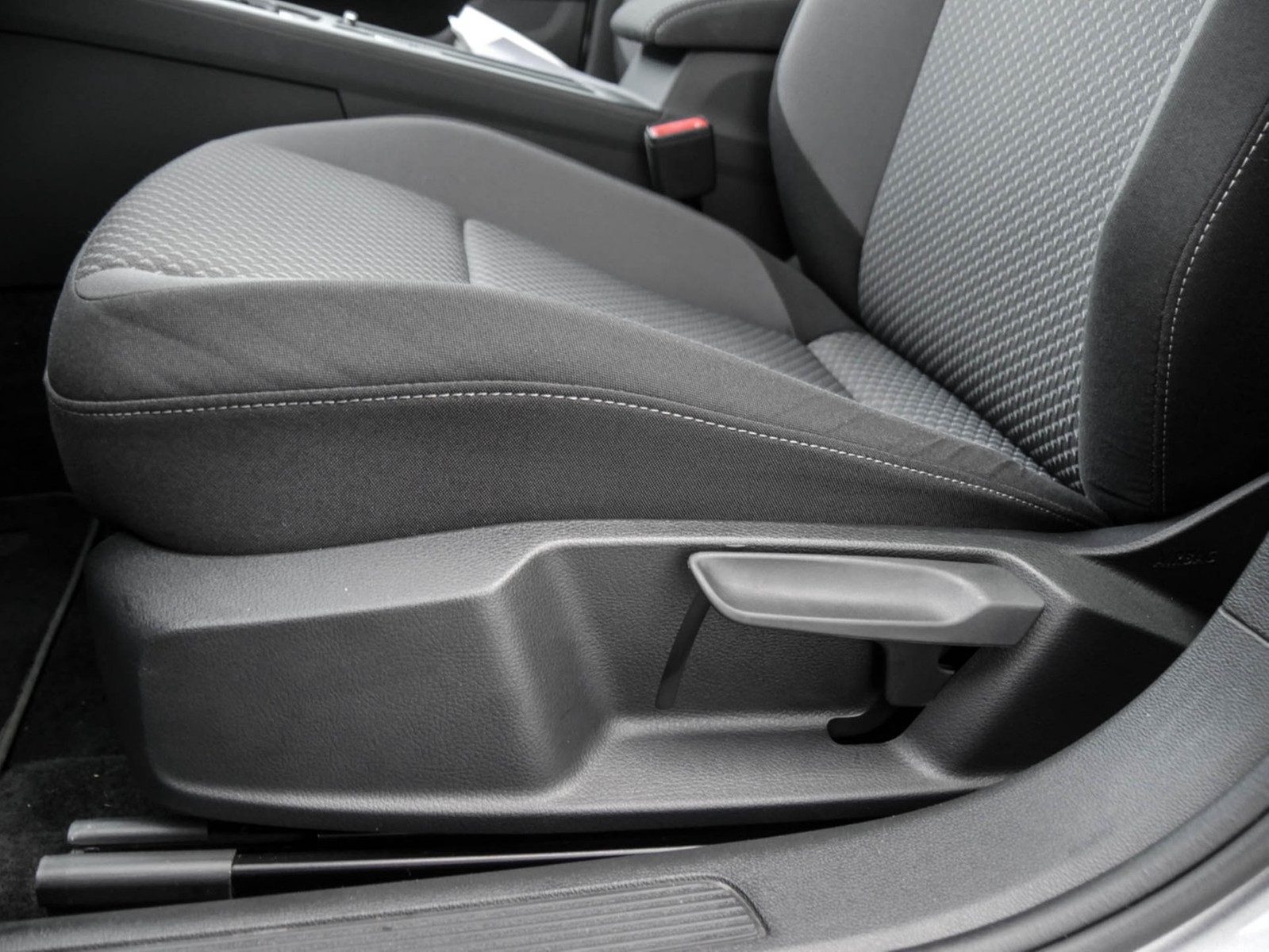 Volkswagen Passat Variant 1.5 CAM NAVI CARPLAY SITZHEIZUNG