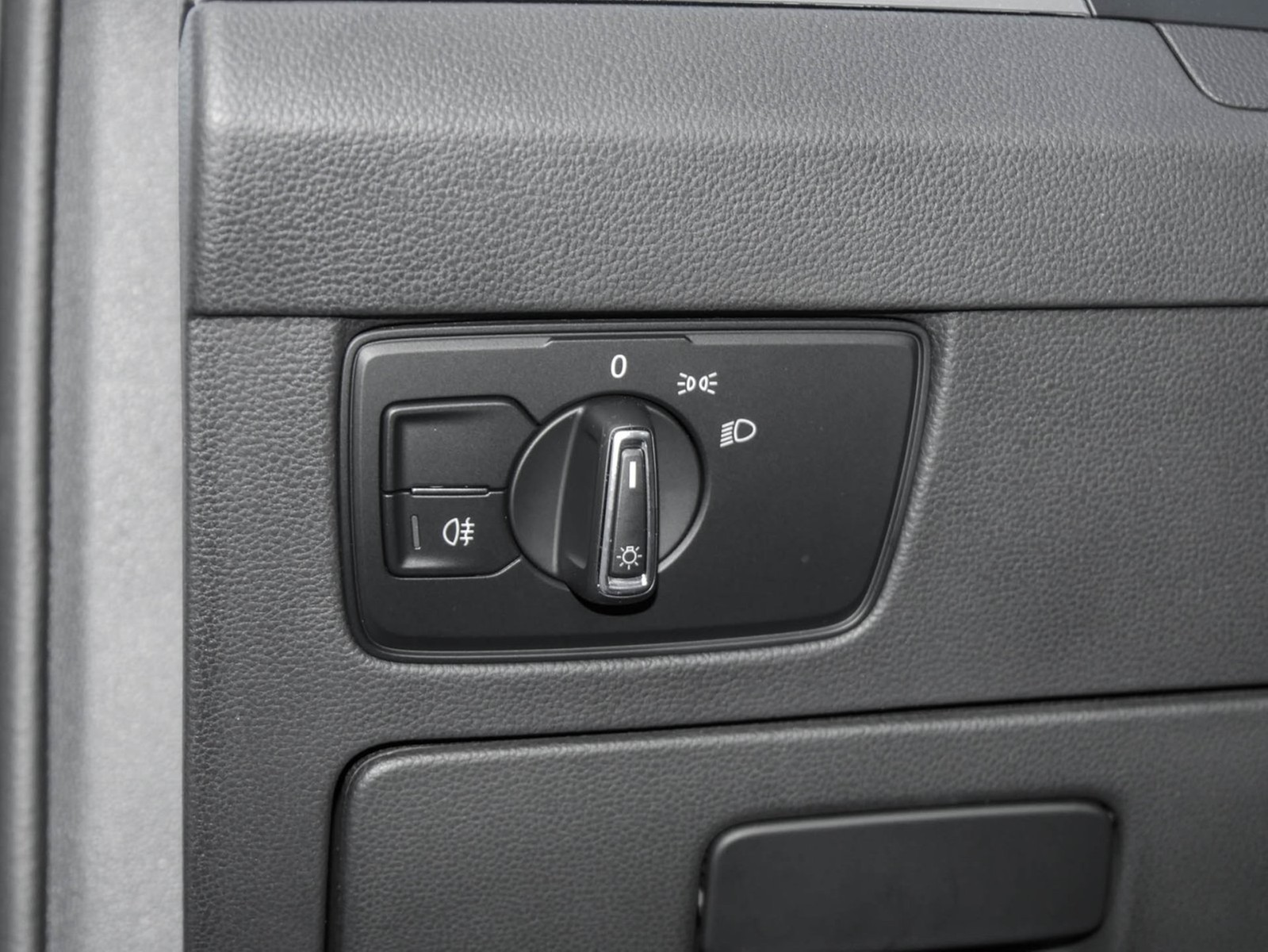 Volkswagen Passat Variant 1.5 CAM NAVI CARPLAY SITZHEIZUNG