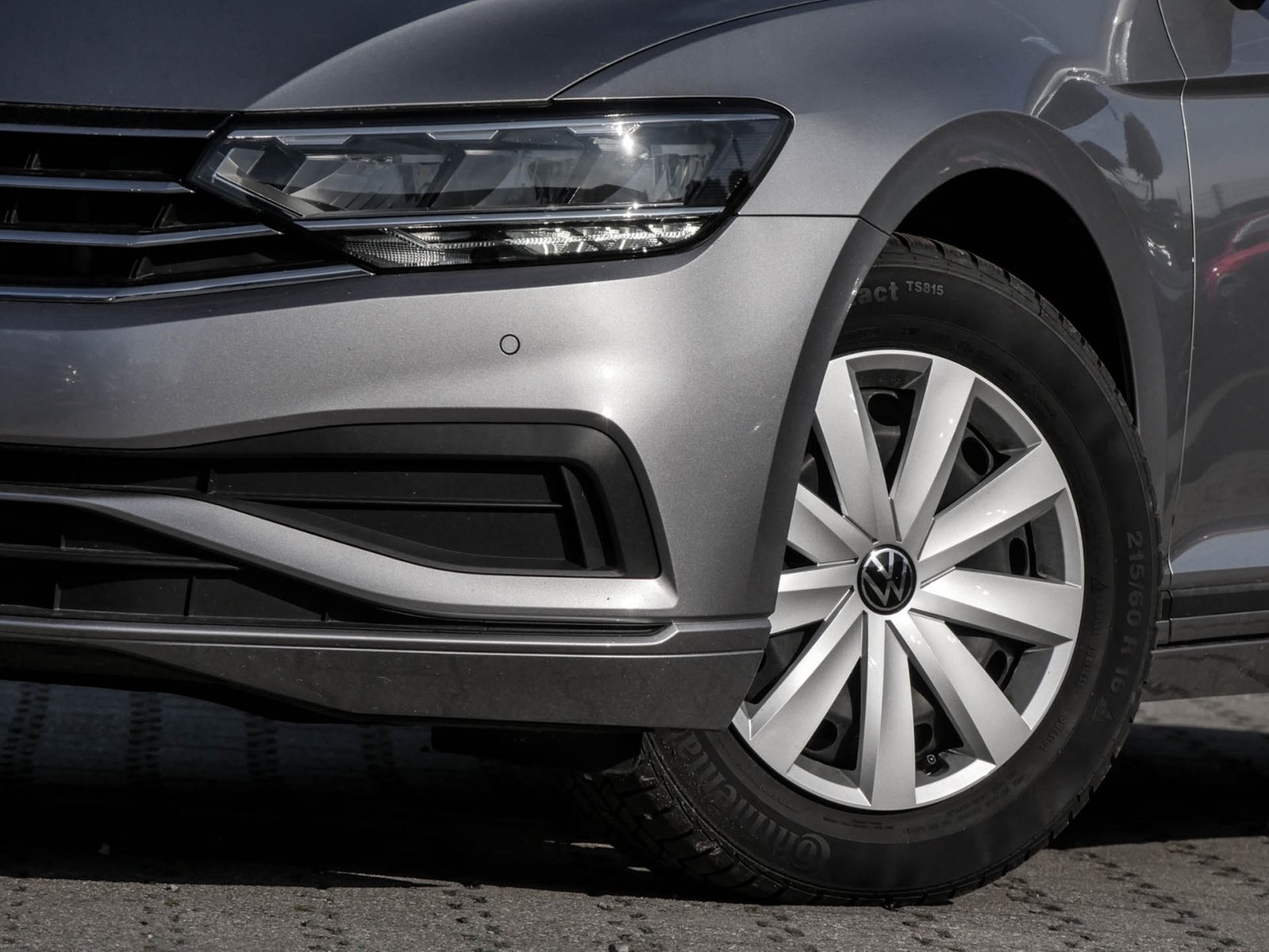 Volkswagen Passat Variant 1.5 CAM NAVI CARPLAY SITZHEIZUNG