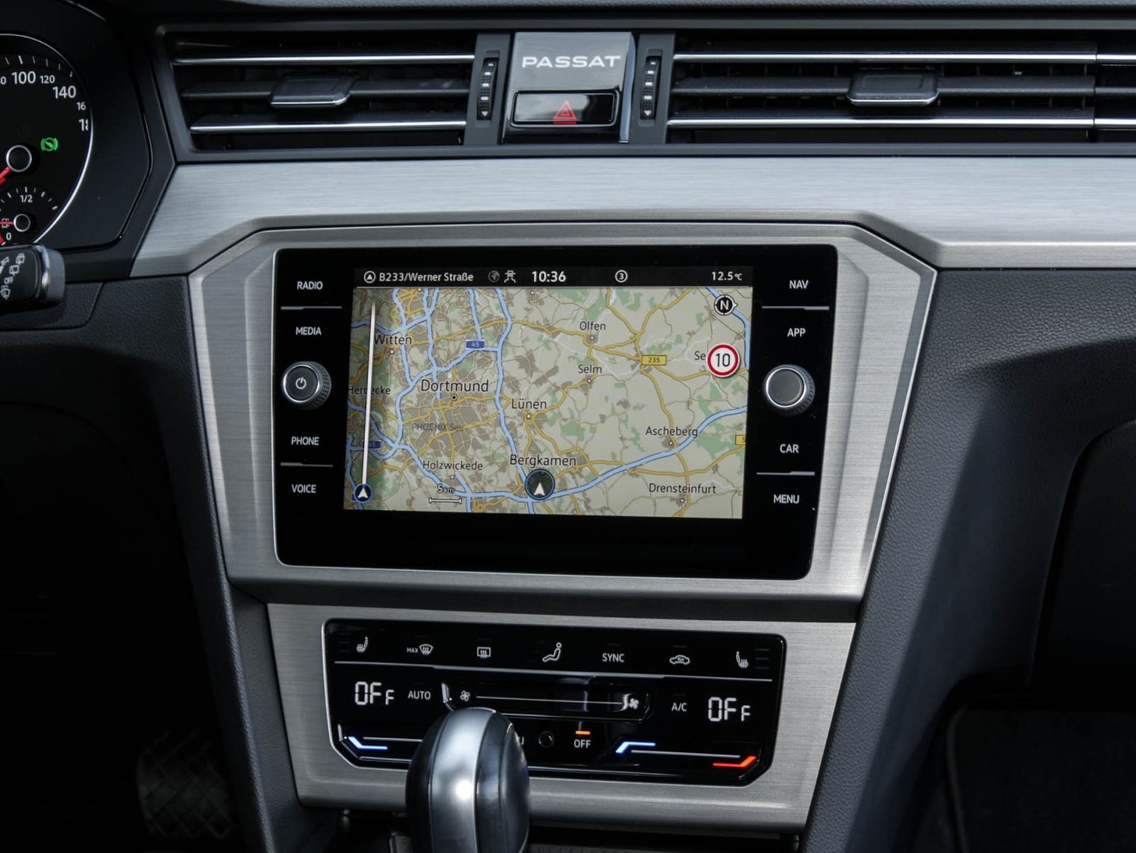 Volkswagen Passat Variant 1.5 CAM NAVI CARPLAY SITZHEIZUNG