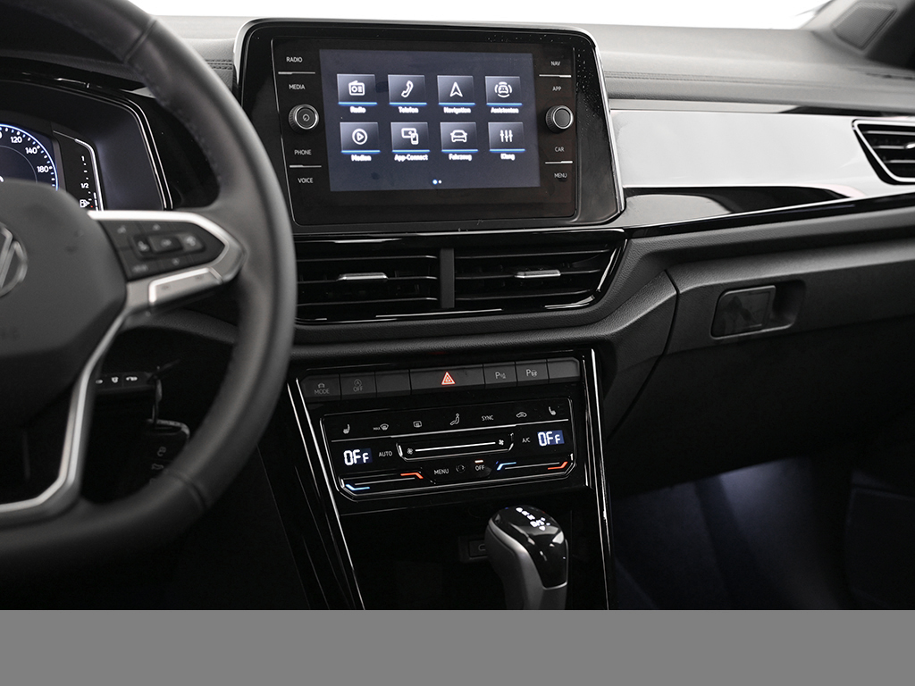 Volkswagen T-Roc 2.0 STYLE DSG BLACKSTYLE AHK LED+ CAM LM19