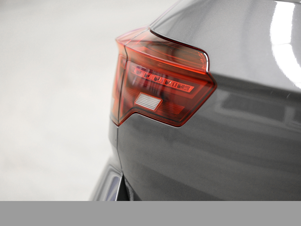 Volkswagen T-Roc 2.0 STYLE DSG BLACKSTYLE AHK LED+ CAM LM19