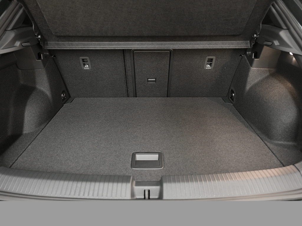 Volkswagen T-Roc 2.0 STYLE DSG BLACKSTYLE AHK LED+ CAM LM19