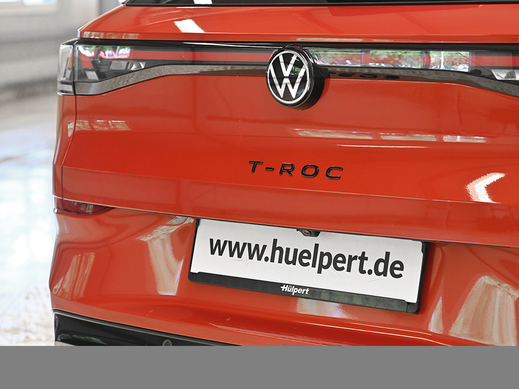 Volkswagen T-Roc 1.5 R-LINE DSG PANO BLACKSTYLE AHK LM20