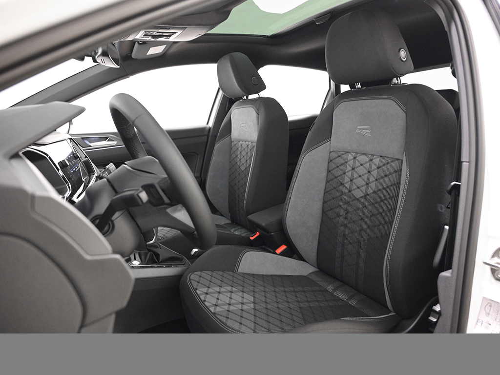 Volkswagen Polo 1.0 R-LINE DSG PANO MATRIXLED CAM KEYLESS