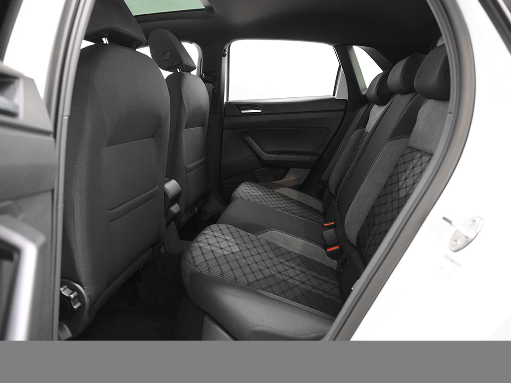 Volkswagen Polo 1.0 R-LINE DSG PANO MATRIXLED CAM KEYLESS