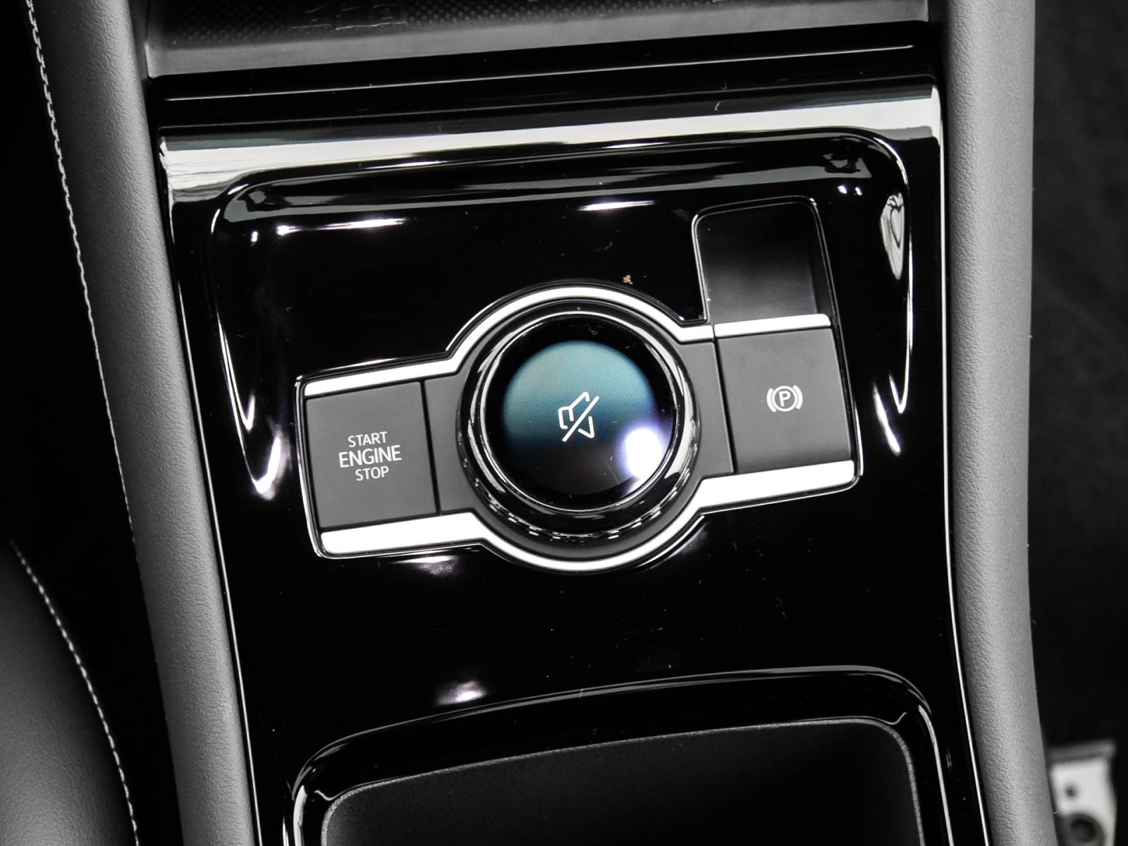 Volkswagen Tayron 2.0 R-LINE DSG 4X4 STANDHZG HARMANKARDON