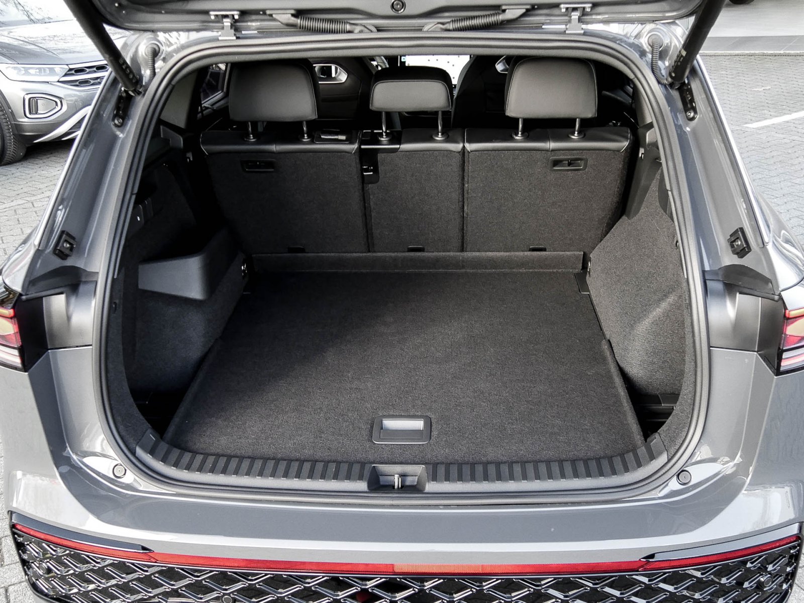 Volkswagen Tayron 2.0 R-LINE DSG 4X4 STANDHZG HARMANKARDON