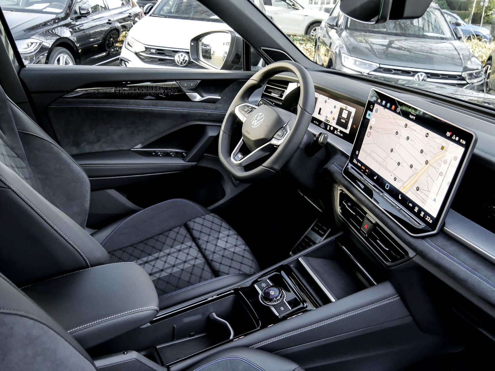 Volkswagen Tayron 2.0 R-LINE DSG 4X4 STANDHZG HARMANKARDON