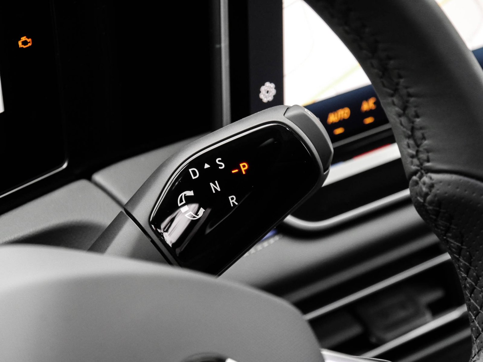 Volkswagen Tayron 2.0 R-LINE DSG 4X4 STANDHZG HARMANKARDON