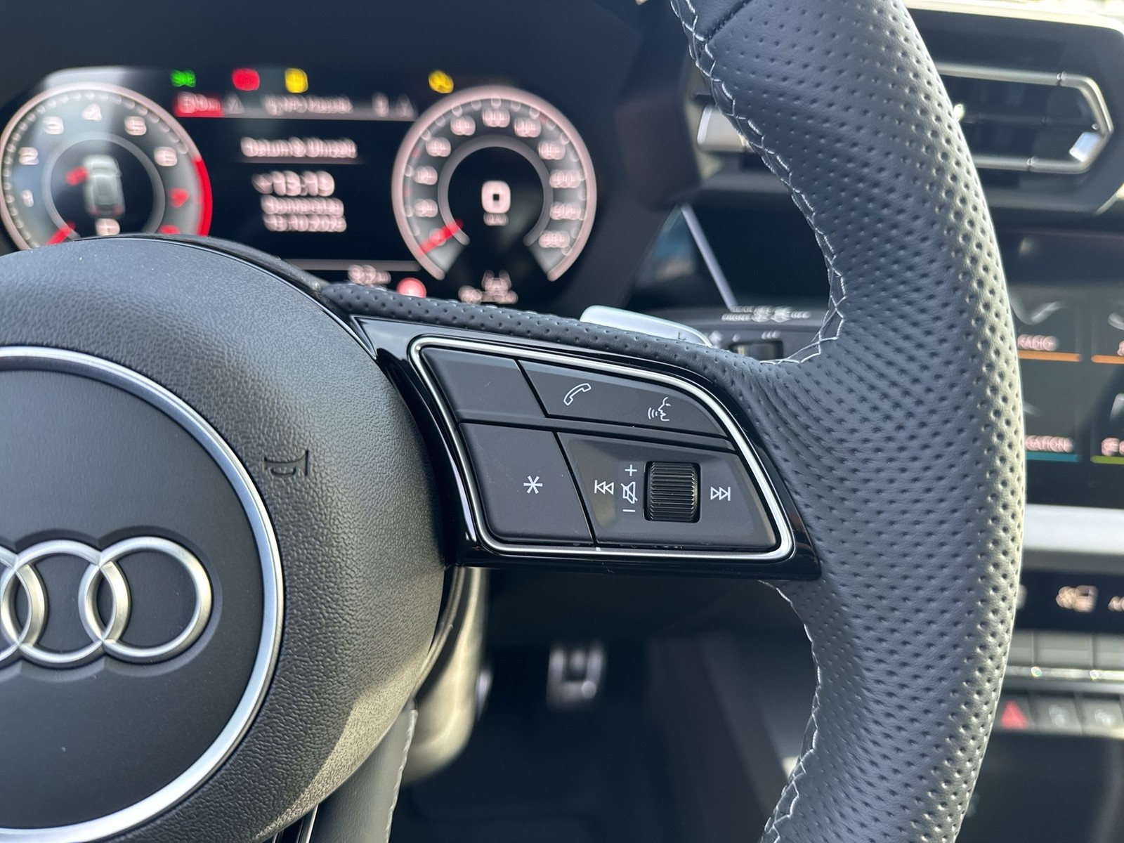 Audi A3 Sportback quattro S LINE PANO CAM ACC LM18