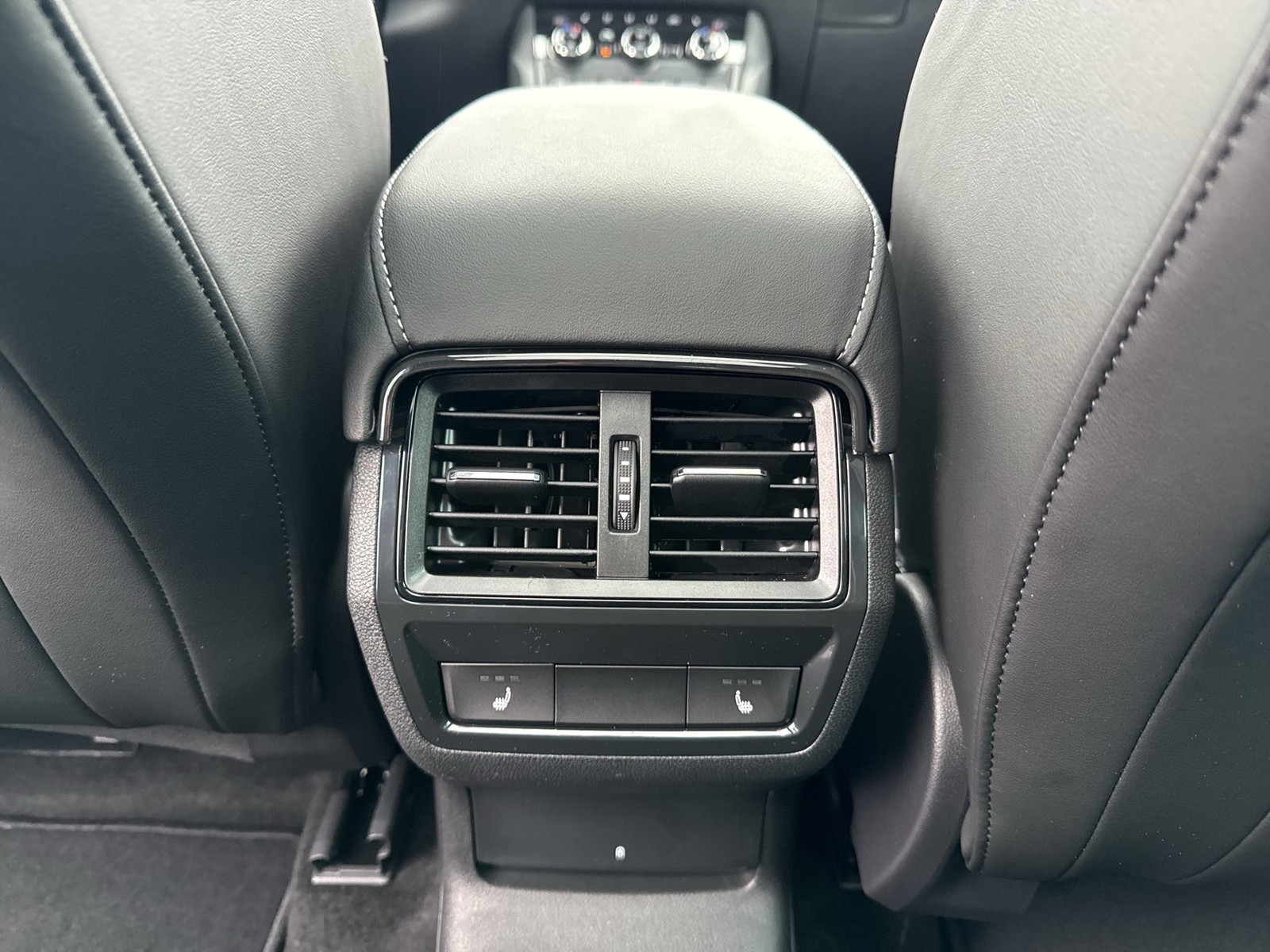 Skoda Karoq 2.0 SPORTLINE 4X4 PANO CAM ACC LM19 MATRIX