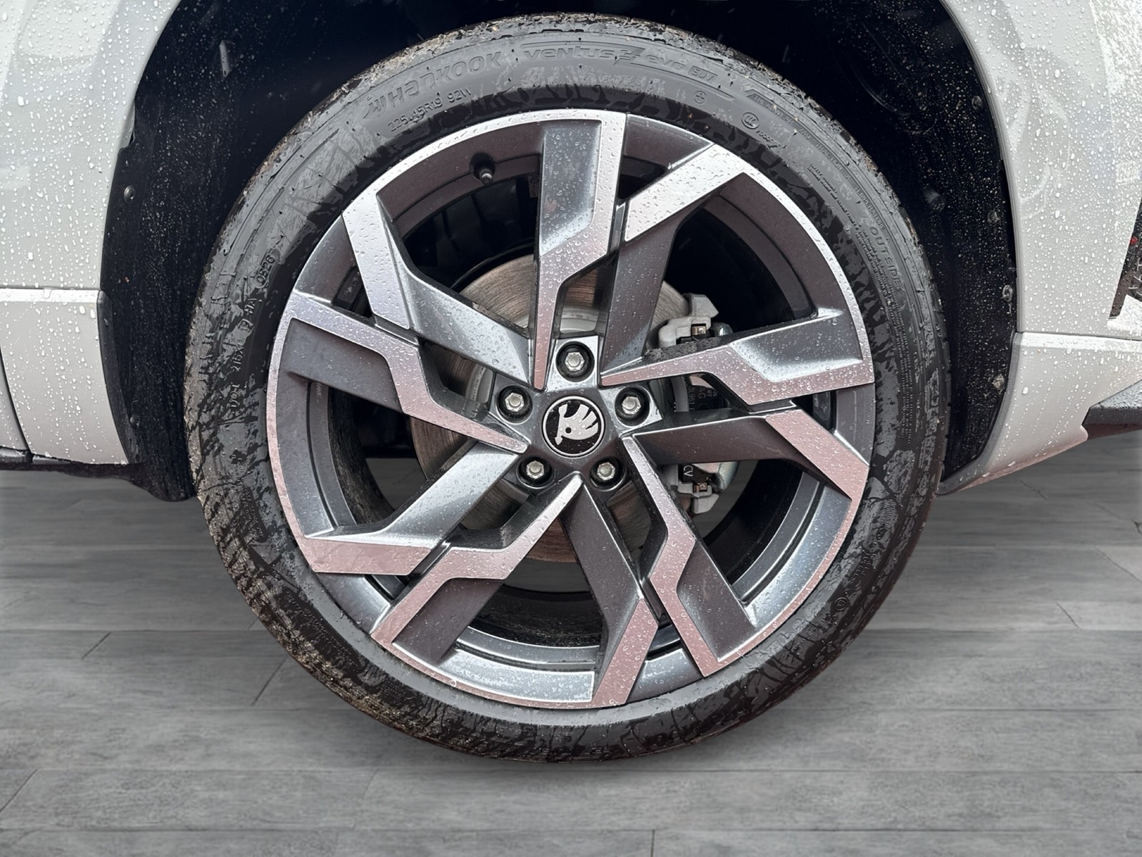 Skoda Karoq 2.0 SPORTLINE 4X4 PANO CAM ACC LM19 MATRIX