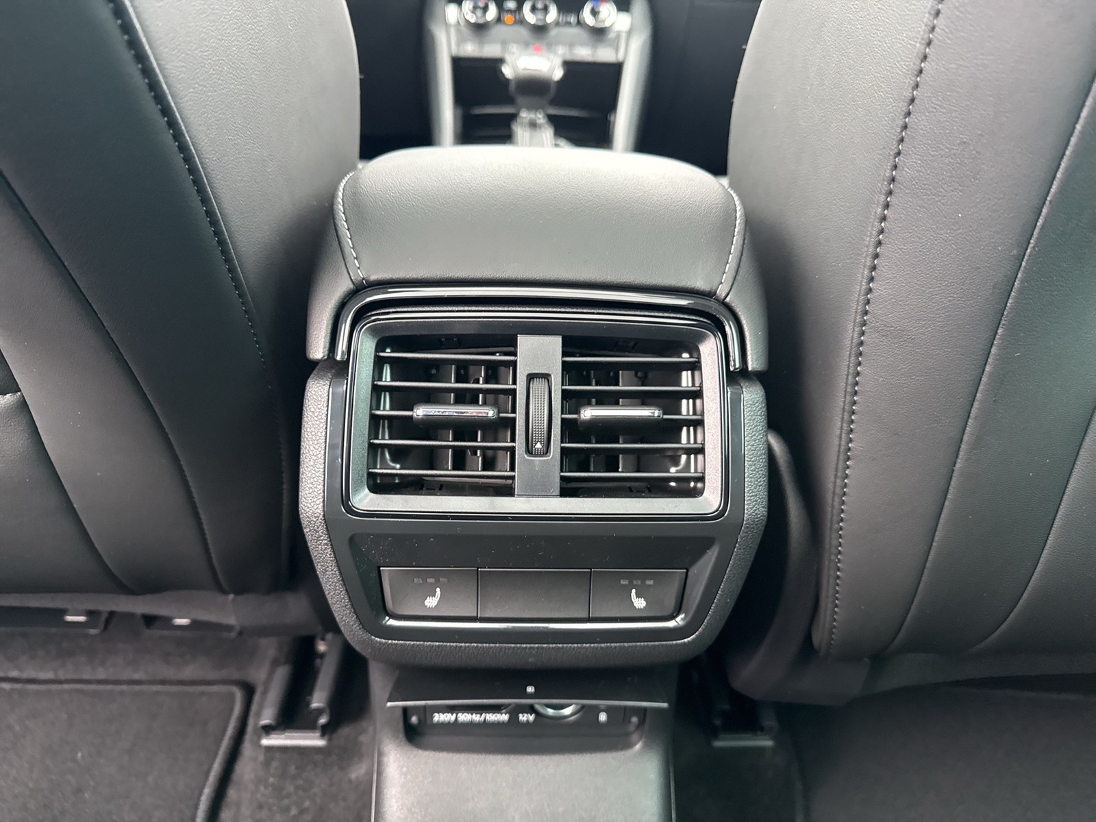 Skoda Karoq 2.0 SPORTLINE 4X4 PANO CAM ACC LM19 MATRIX