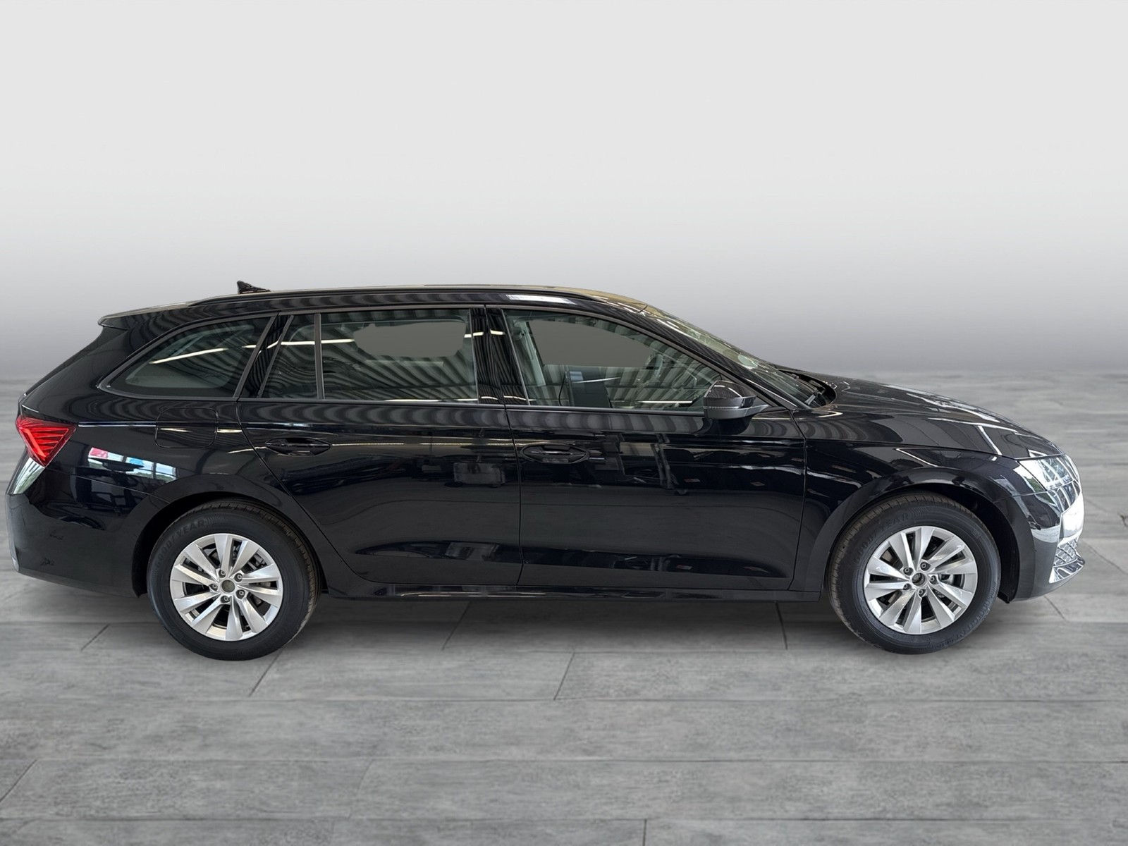 Skoda Octavia Combi 2.0 SELECTION AHK CAM ACC E-KLAPPE
