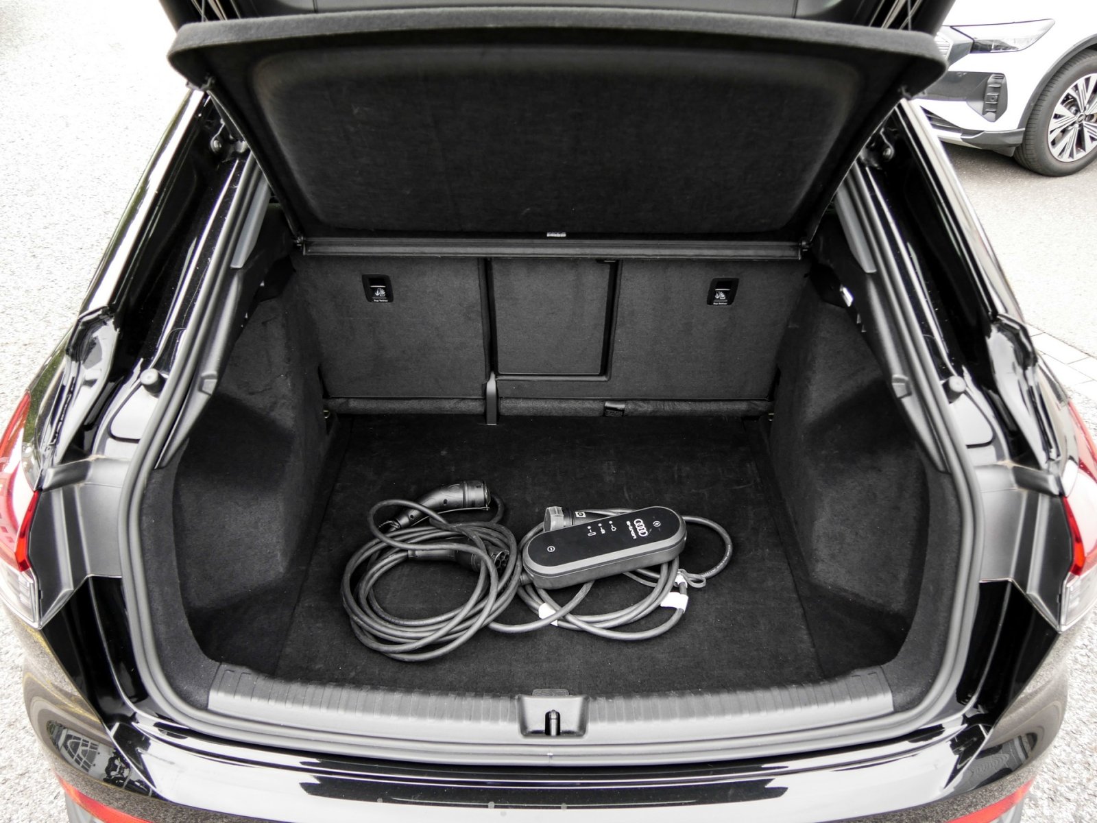 Audi Q4 e-tron Sportback 40 ALU19 eKLAPPE NAVI LEDER