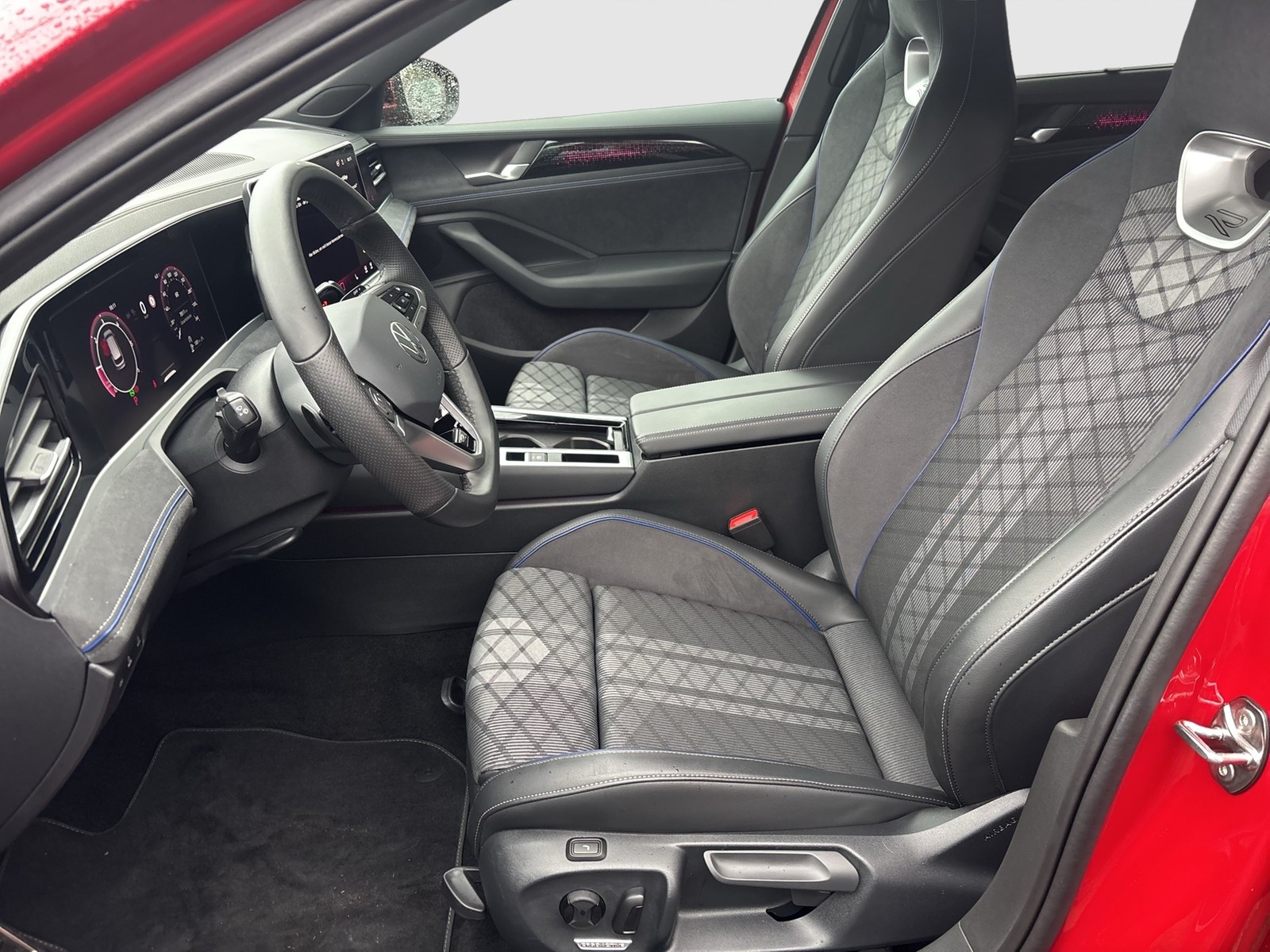 Volkswagen Passat Variant 2.0 R-LINE ACC KAMERA AHK eKLAPPE