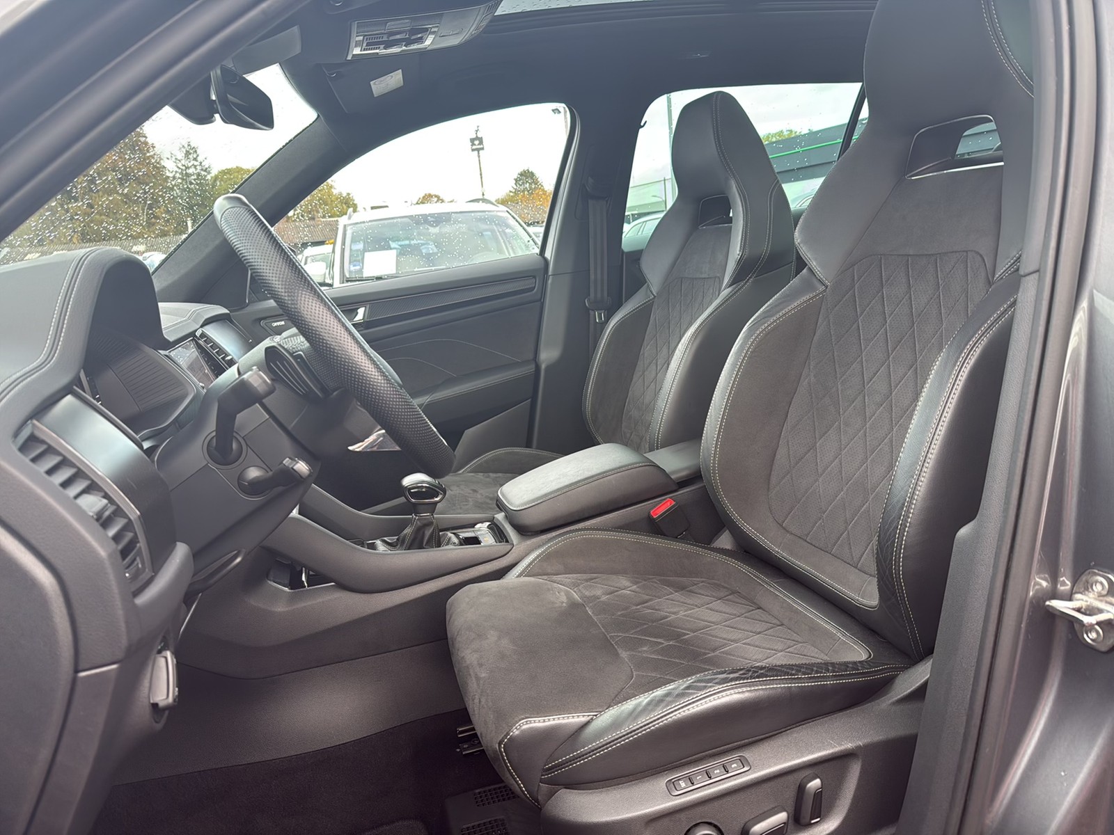 Skoda Kodiaq 2.0 SPORTLINE 4X4 PANO STANDHZ. LM20 NAVI