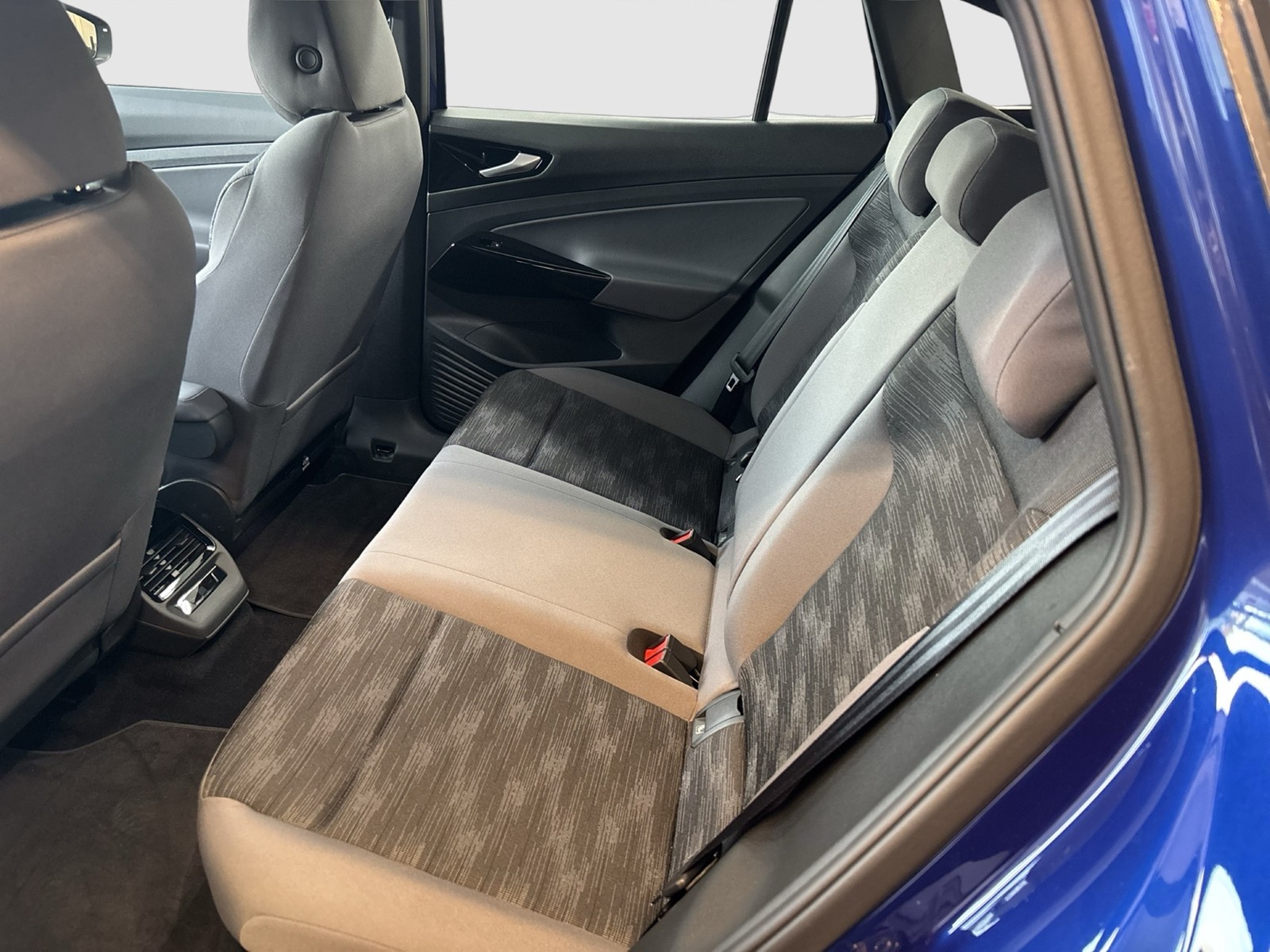 Volkswagen ID.4 Pro WÄRMEPUMPE AHK CAM ACC LM19 NAVI SITZHZ
