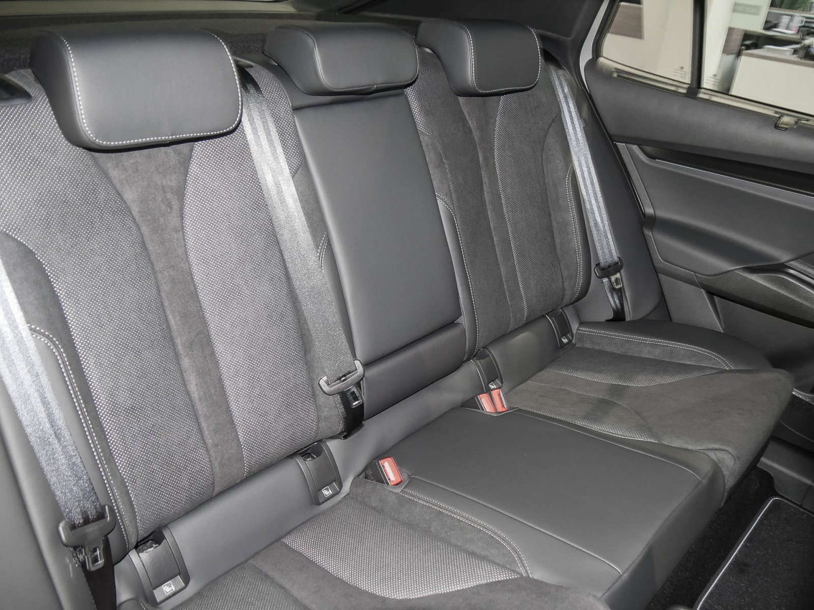 Skoda Enyaq Coupe 85 Sportline *FACELIFT* AHK HuD CANTON NAV