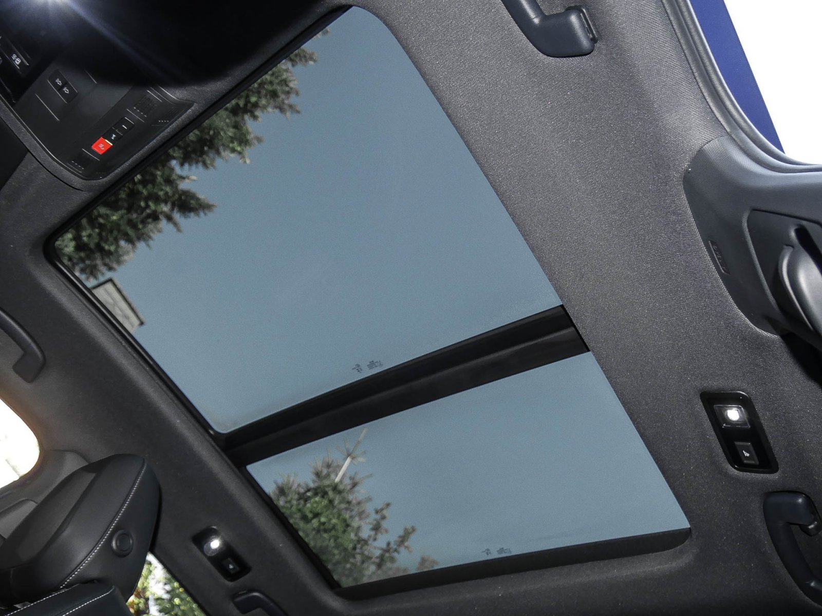 Volkswagen T-Roc R-LINE BLACK STYLE 4X4 BEATS CAM LM19 NAVI