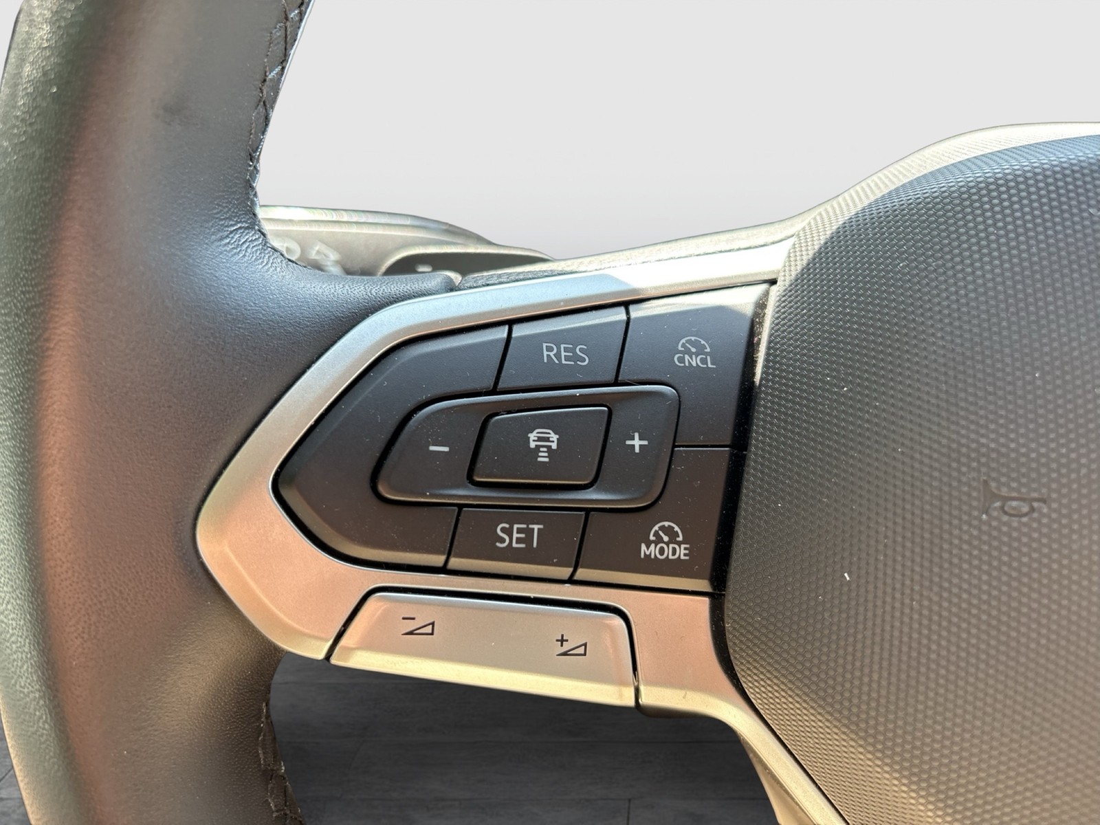 Volkswagen T7 California HYBRID COAST 4X4 Matrix AHK ACC CAM Navi