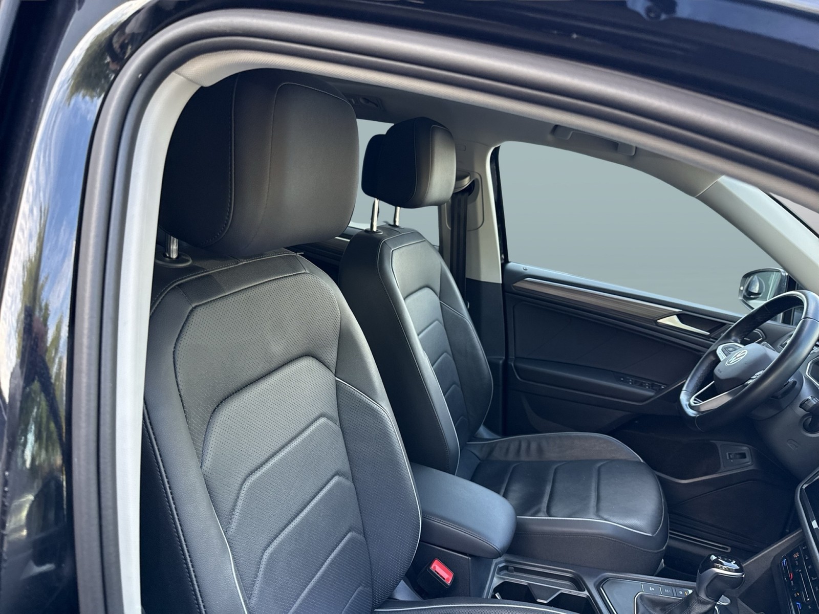 Volkswagen Tiguan Allspace 2.0 LIFE LEDER PANO eSITZE ALU20"