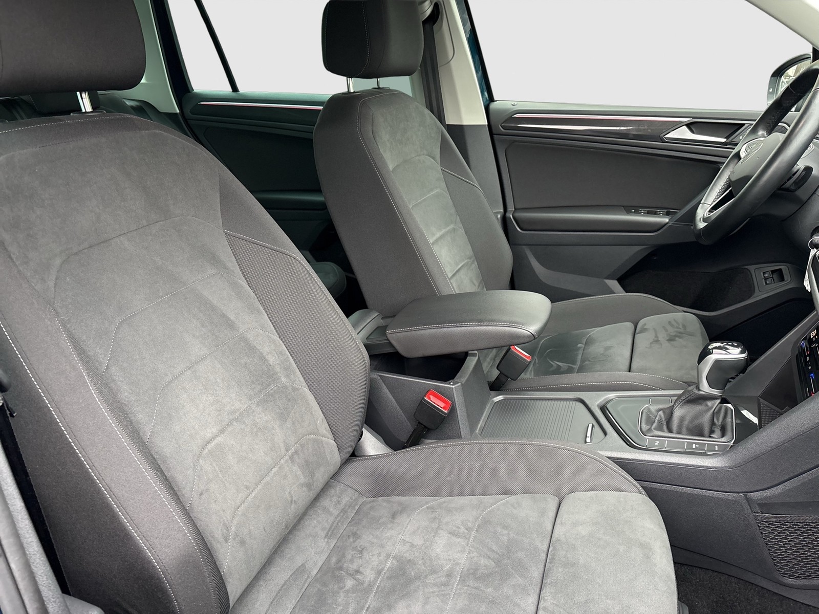 Volkswagen Tiguan 1.4 HYBRID ELEGANCE AHK NAVI eKLAPPE