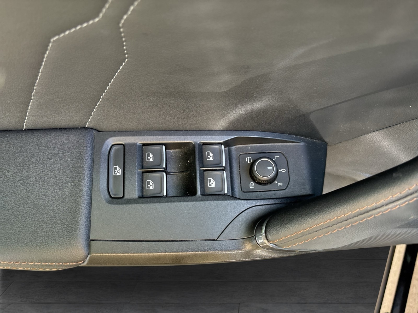 Cupra Formentor 2.0 AHK ACC LM18 CARPLAY SITZHEIZUNG