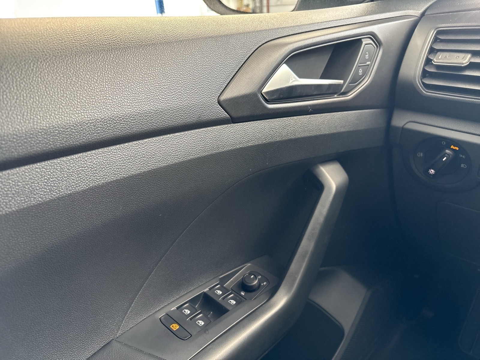 Volkswagen T-Cross 1.0 CARPLAY SITZHEIZUNG LED EINPARKHILFE