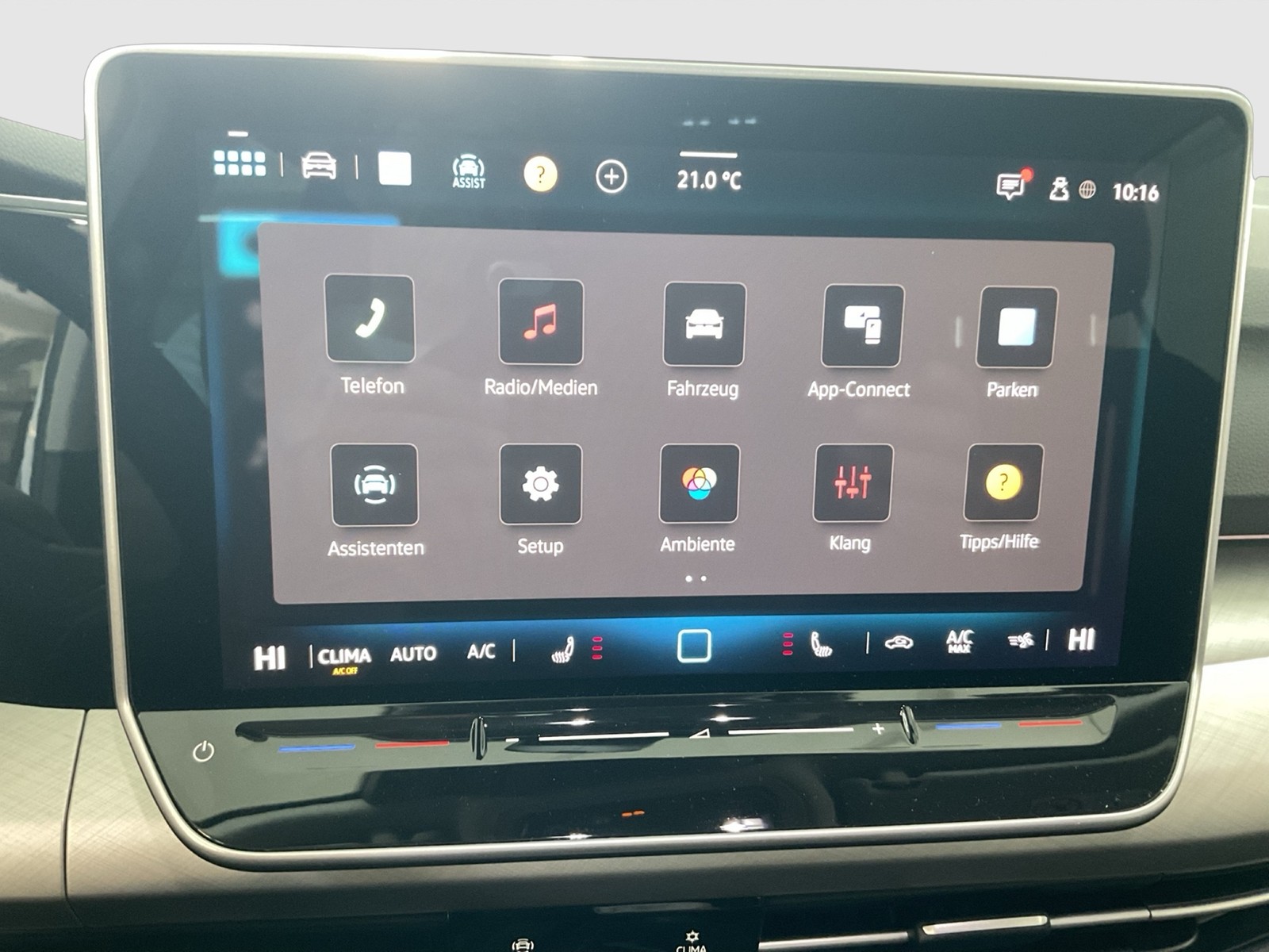 Volkswagen Golf VIII 1.5 eTSI LIFE CAM ACC CARPLAY SITZHEIZ