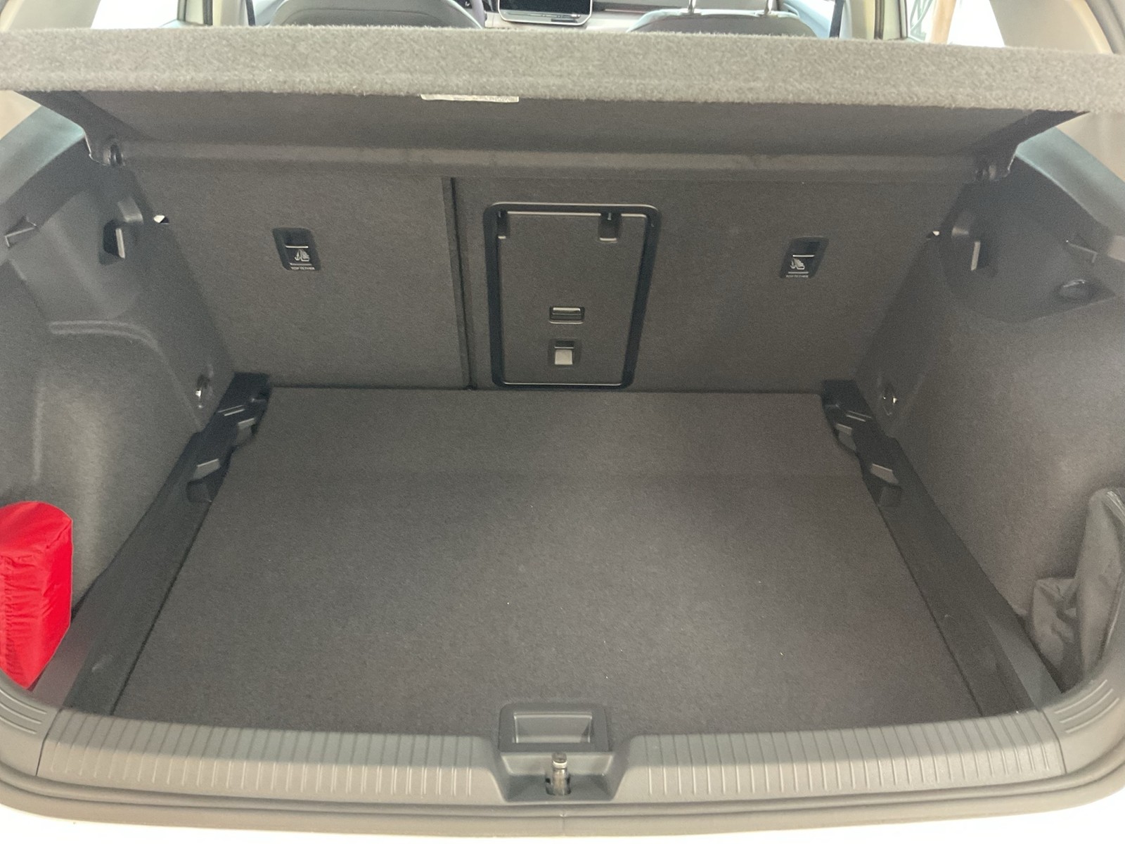 Volkswagen Golf VIII 1.5 eTSI LIFE CAM ACC CARPLAY SITZHEIZ